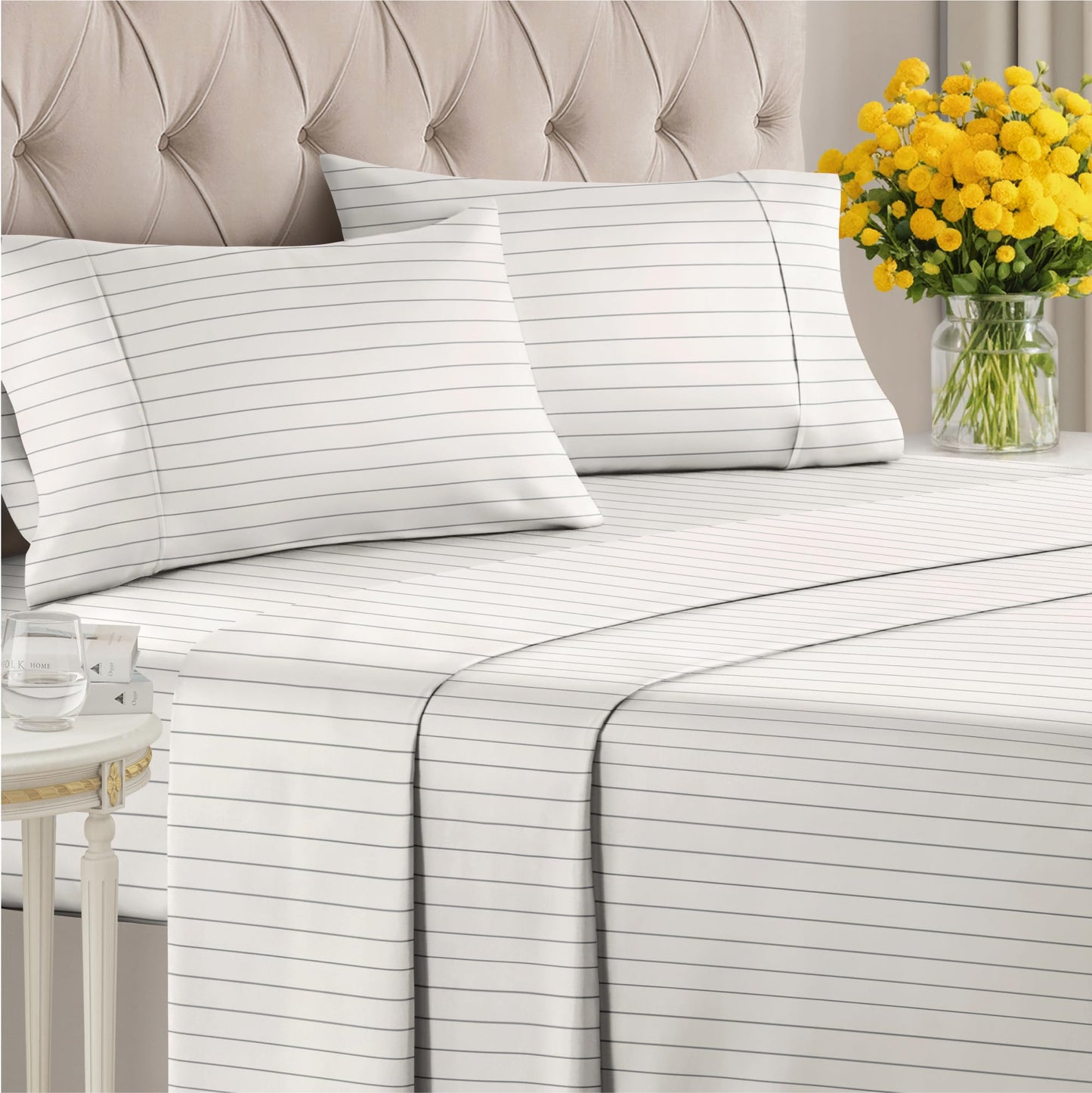 Striped Sheets - Beige & White Striped Sheets - 1 Flat & 1 Fitted & 2 Pillowcases w/ Deep Pockets – Wrinkle & Fade Free - Soft, Breathable and Cooling – Luxury Pinstripe Bedding - Queen Size Bed Set