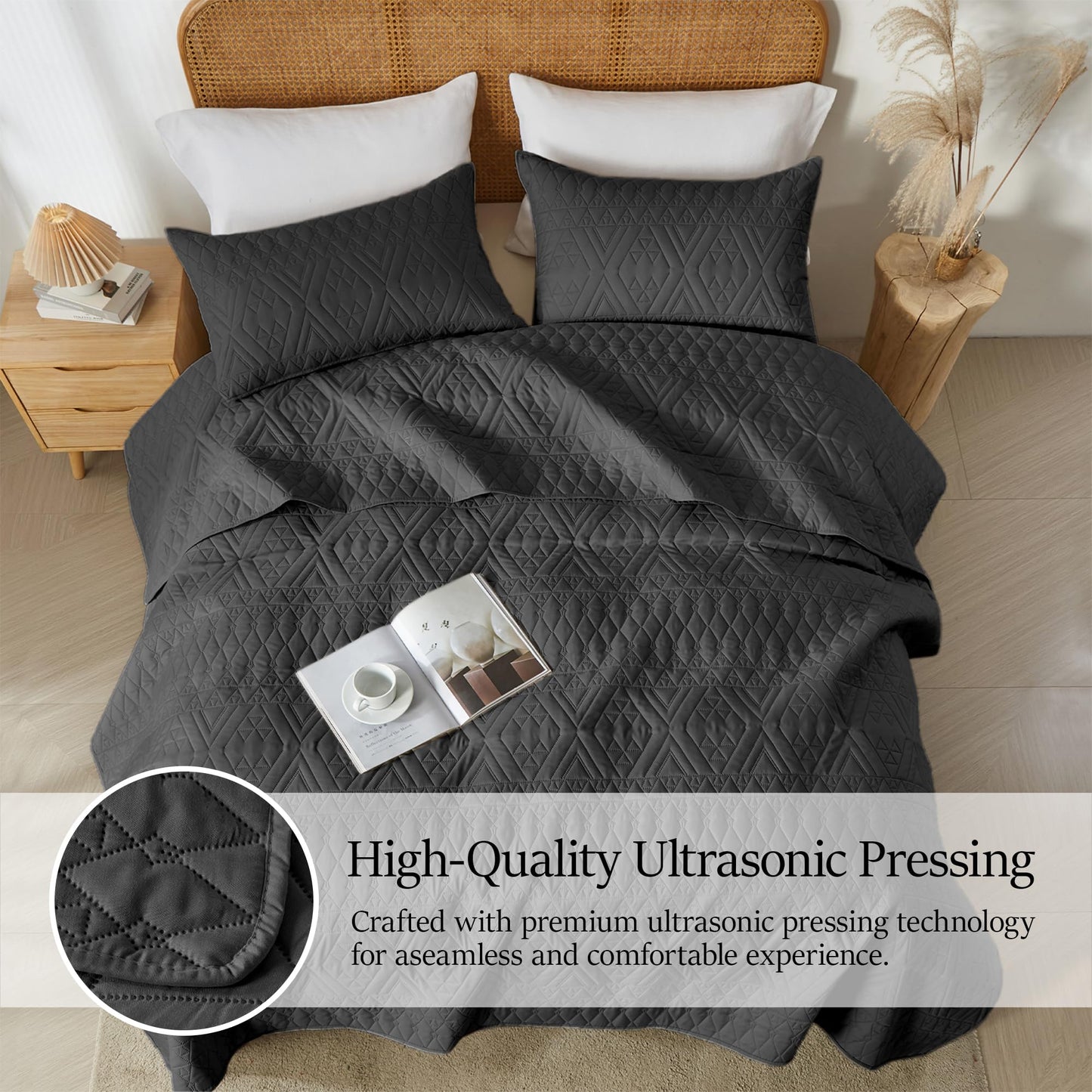 akkialla King/Cal King Size Quilt Bedding Set,Black Lightweight Microfiber Soft Bedspread,Modern Style Geometric Pattern Coverlet Set for All Seasons,3 Piece(1 Quilt,2 Pillow Shams)