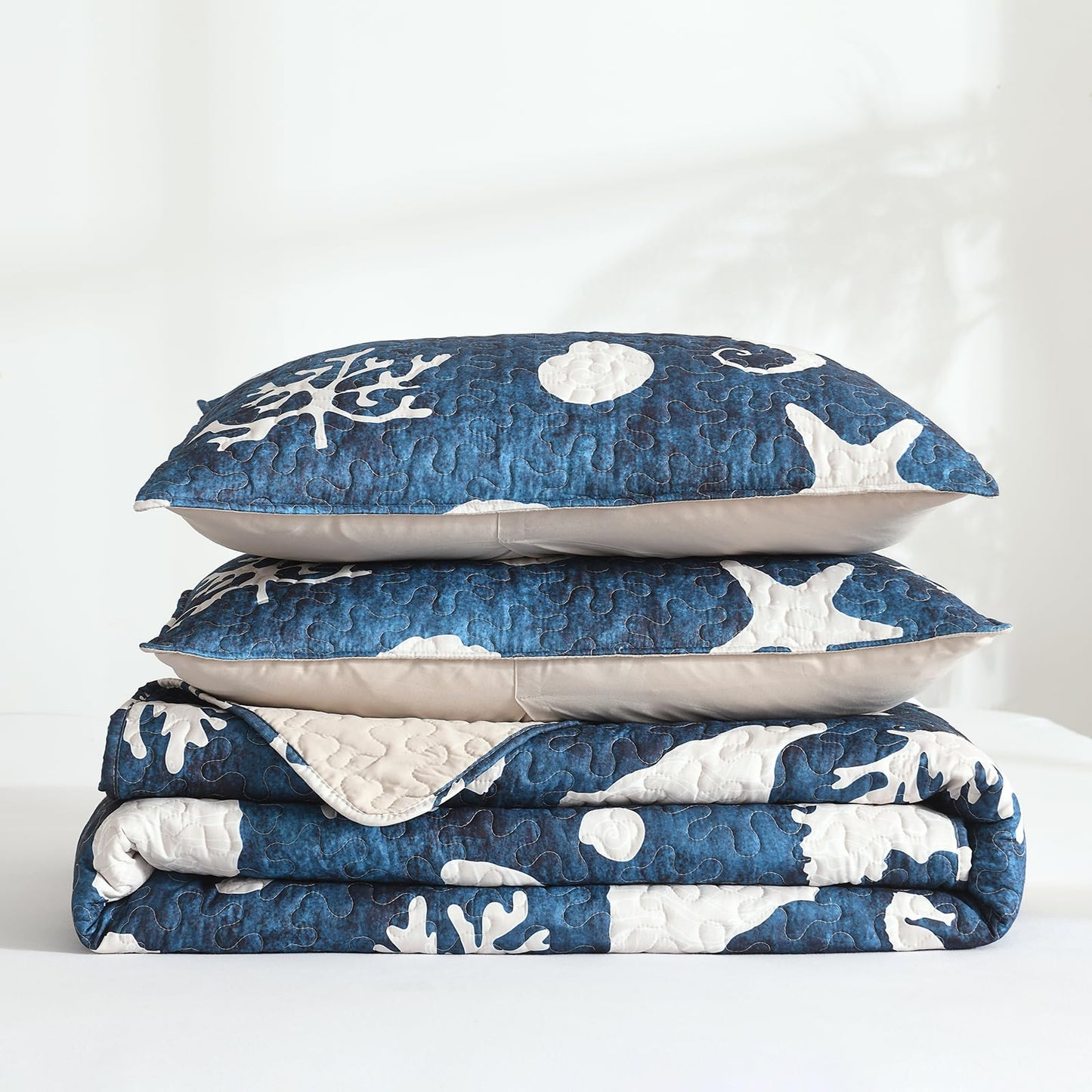HORIMOTE HOME Coastal Quilt Bedding Set Queen Size, Reversible Navy Summer Beach Quilt Lightweight Ocean Nautical Comforter Tropical Bedspread Coverlet with 2 Pillow Shams for All Seasons (90"x96")