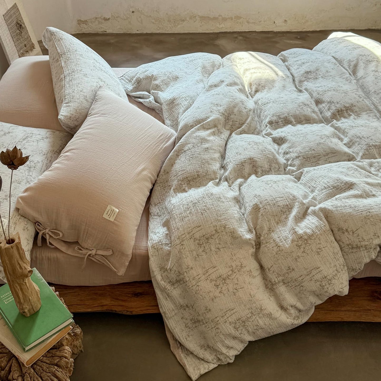 VM VOUGEMARKET Double Gauze Crinkled Cotton Duvet Cover Set Queen,Rustic Beige Ink Bamboo Botanical Print Duvet Cover with Romantic Bow Ties