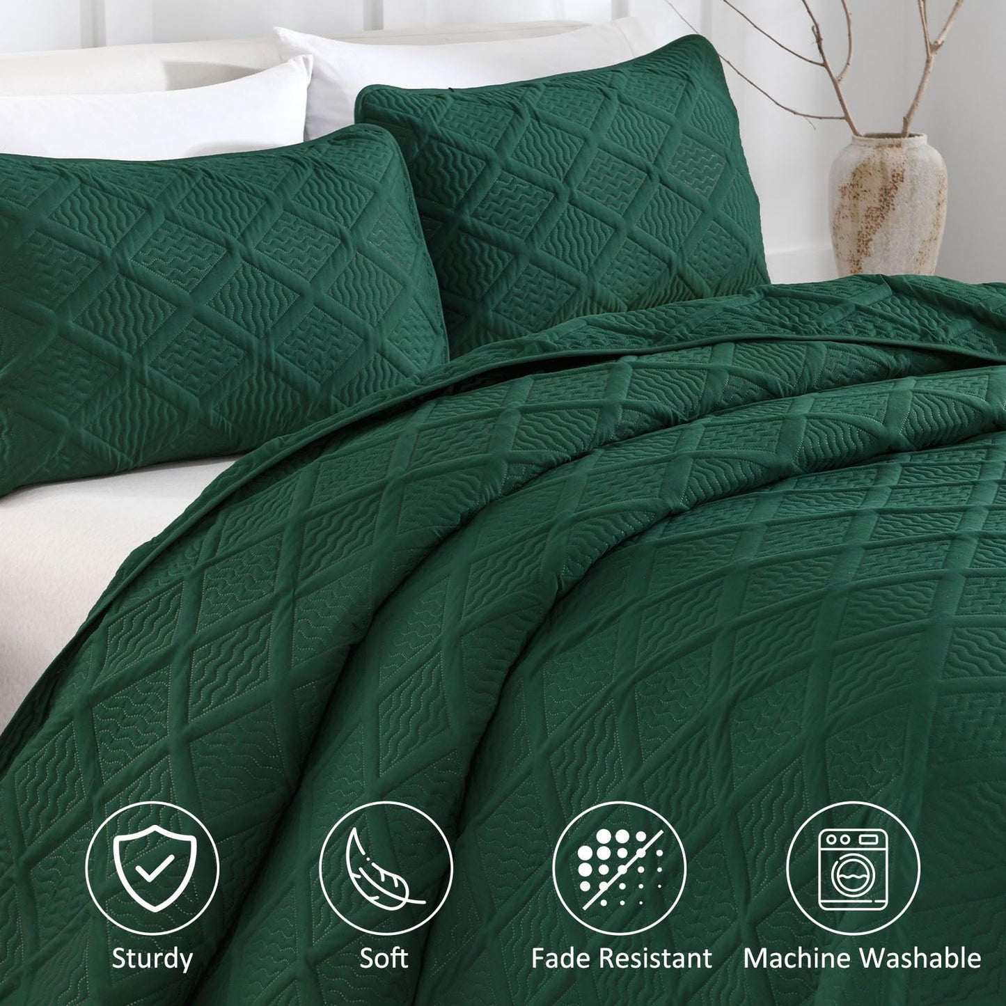 Yiran Quilts Queen Size, Emerald Green Spring Summer Bedspread Bedding Set, 3 Pieces Diamond Pattern Lightweight Microfiber Coverlet with 2 Pillow Shams for All Season 96x90 Inch