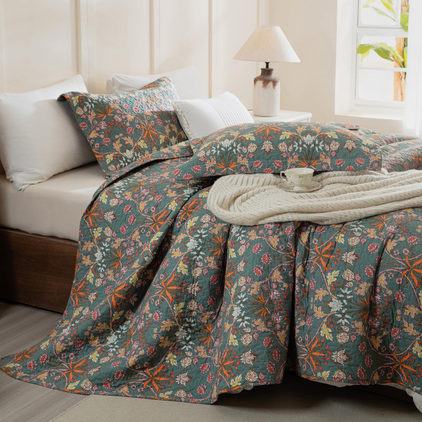 QSH 100% Cotton Oversized King Bedspread Set(128"x120")-3Pcs Floral Quilt Coverlet California King Size Luxury Paisley Flower Botanical Printed Bedspread Bedding Set Lightweight Soft for All Season