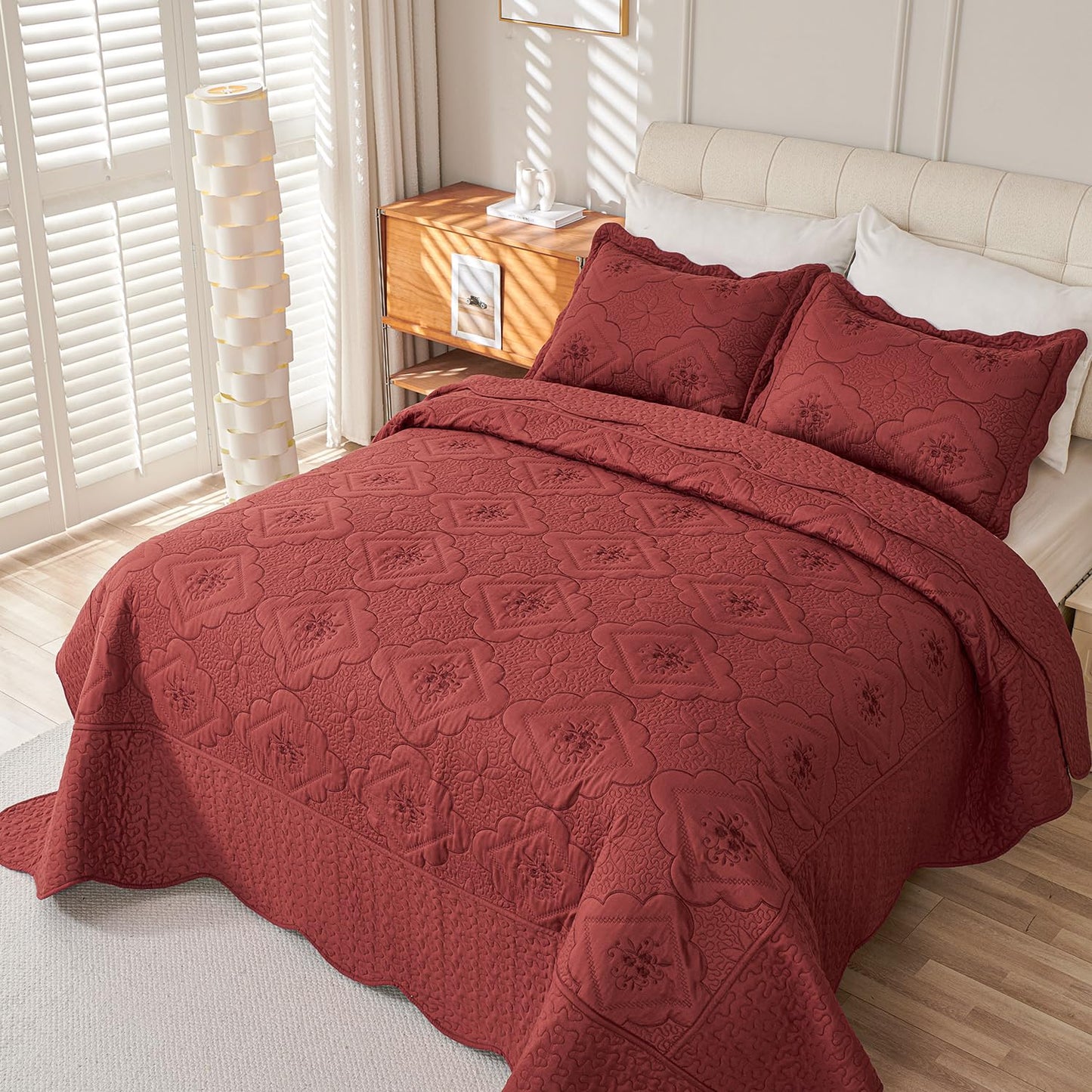 Cmfshape Floral Embroidery Quilt Set,3 Pieces Queen Quilt Bedding Set,Classic Diamond Pattern Quilts,Ultra Soft Lightweight Reversible Bedspread Coverlets for All Season(Burgundy,90"x90")