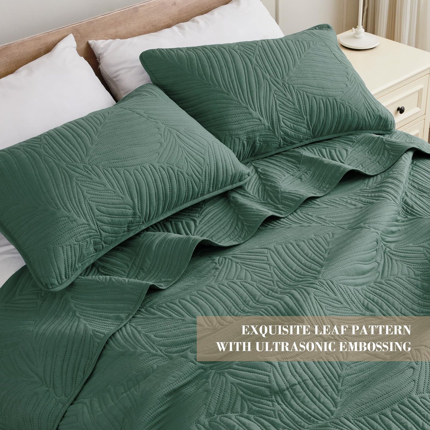 Exclusivo Mezcla Queen Quilt Bedding Set, Lightweight Green Quilts Queen Full Size for All Seasons, Soft Microfiber Bedspreads Coverlets Bed Cover with Leaf Pattern, 3 Piece
