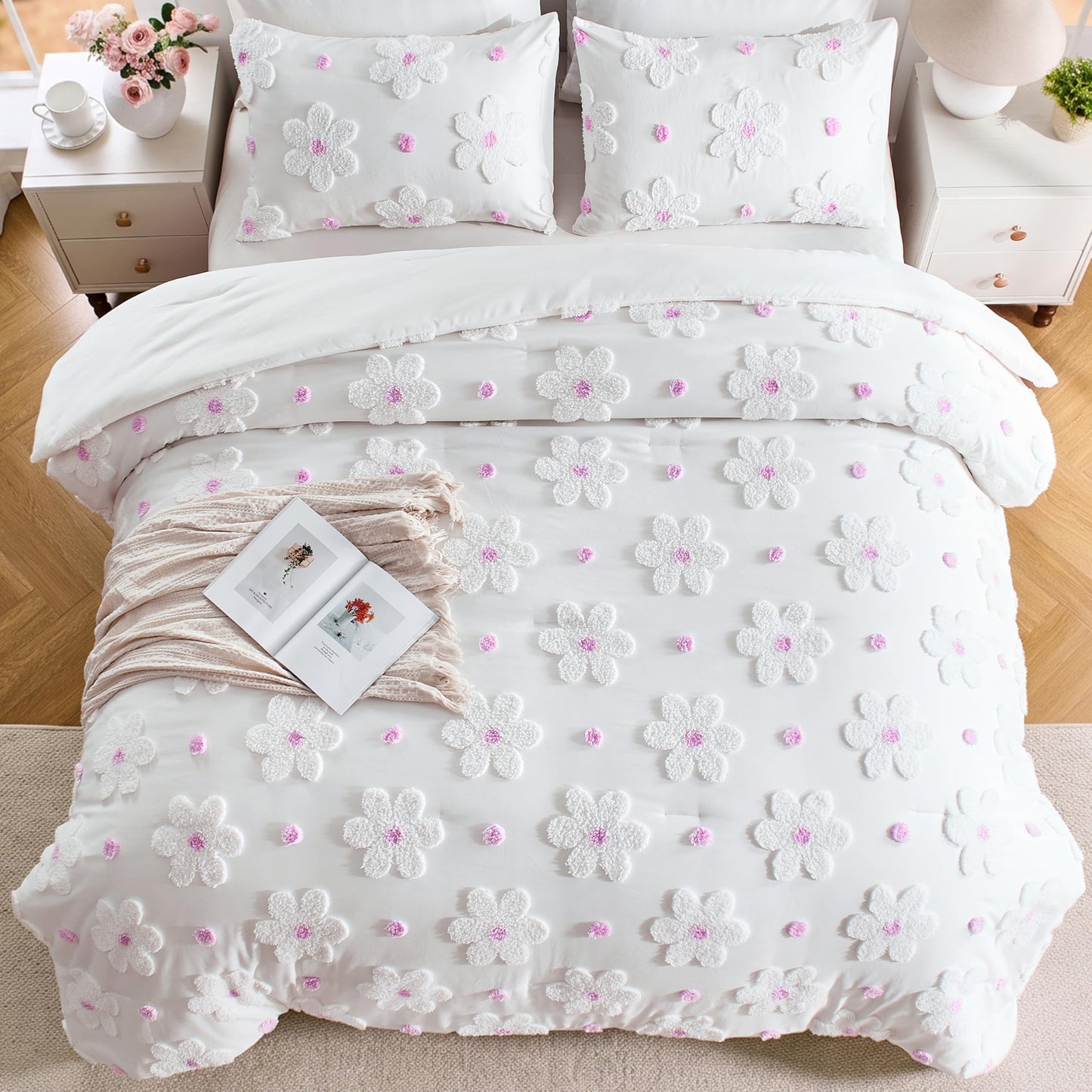 CotComf Twin Comforter Set for Girls 2 Pieces Tufted Daisies Flowers Soft Pink Floral Twin Size Bedding Set Bed in A Bag Cute Comforter Set for Kids, Lightweight Bed Set for Kids Teen Girls Women