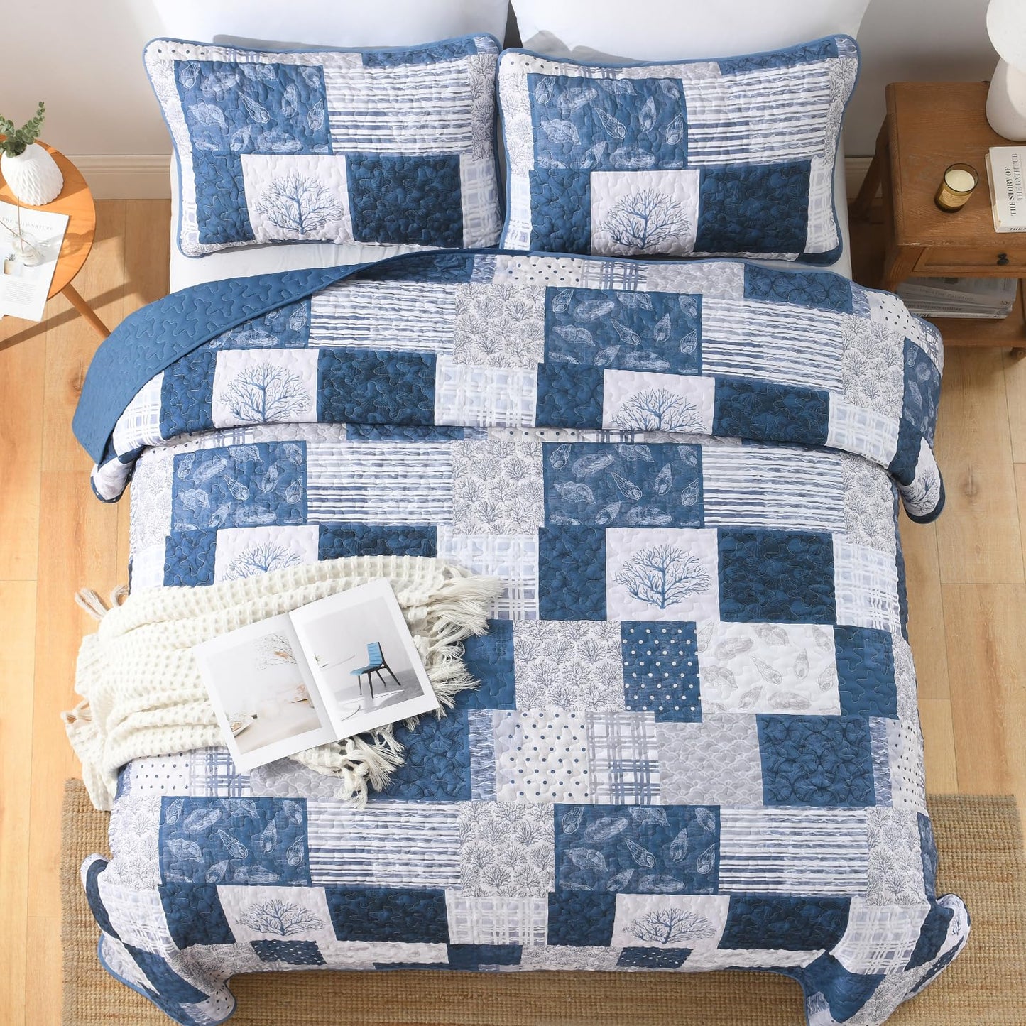 Xruibed Blue Ocean Quilt Set Queen Coastal Beach Theme Quilt Coverlet Soft Microfiber Reversible Bedspread with 2 Pillow Shams 3 Pieces Nautical Patchwork Beach Bedding Quilt for All Season 90"x96"