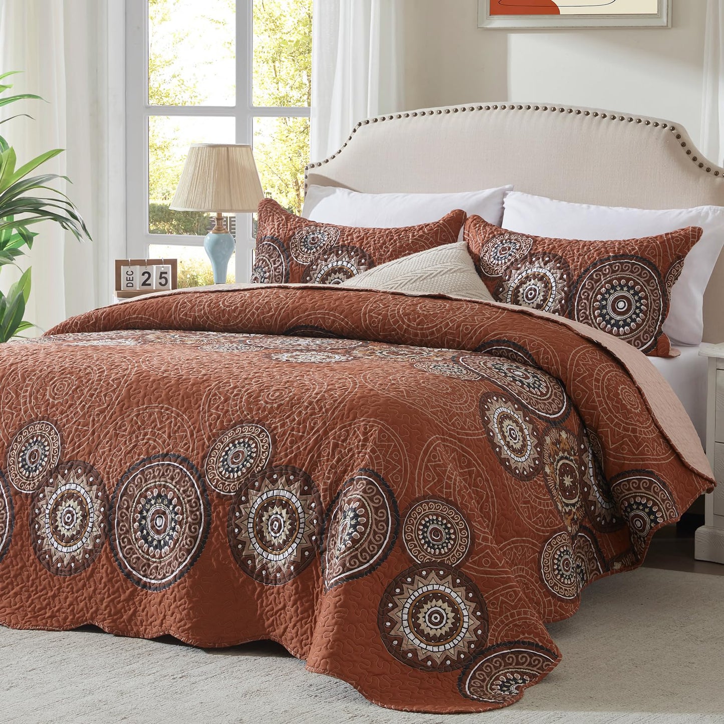 LEAONME 3 Pieces King Size Burnt Orange Rust Quilt Set Lightweight Oversized Bedspread 98''x106'' Soft Microfiber Floral Coverlet Luxurious Warm Bed Cover for All Seasons (1 Quilt, 2 Pillow Shams)