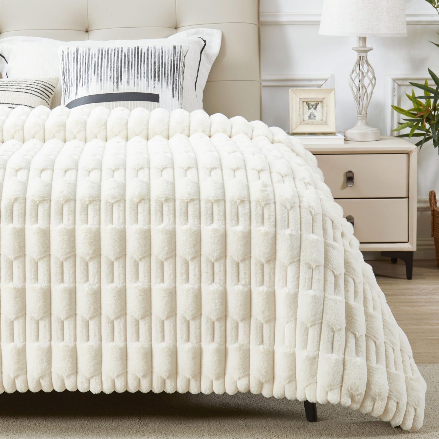 JONIYEAR Soft Fluffy Striped Faux Rabbit Fur Throw Blanket for Couch 50" x 60", Decorative 3D Geometric Warm Fuzzy Fur Blankets for Winter, Reversible Shaggy Cozy Furry Blanket for Sofa, Cream White