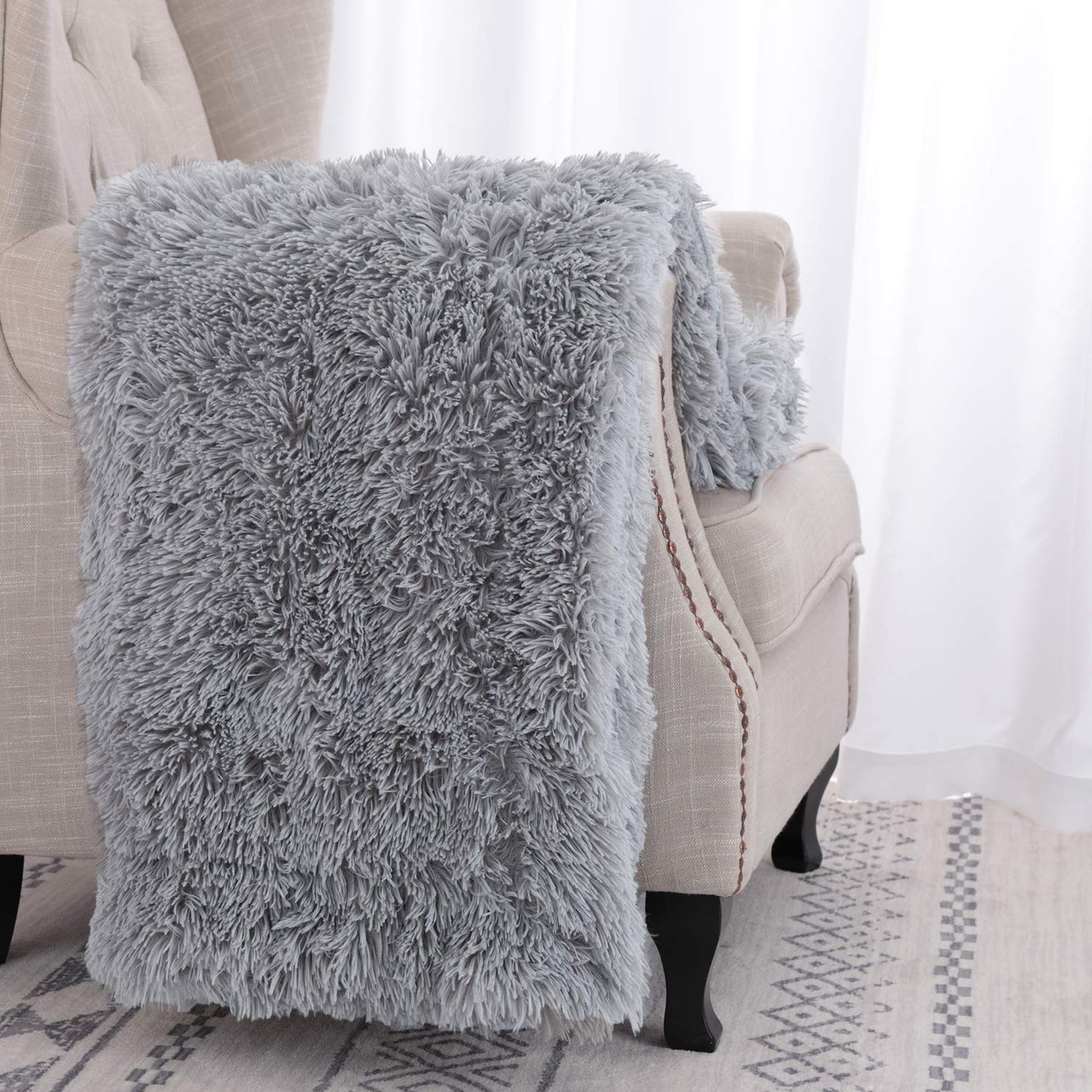 YOH Warm Shaggy Sherpa Reversible Throw Blanket, Fluffy Soft Long Hair Fuzzy Faux Fur Grey Blanket for Man and Woman Couch Bed Sofa Photo Props Home Decorative Throws, (60x50 Inches) Grey