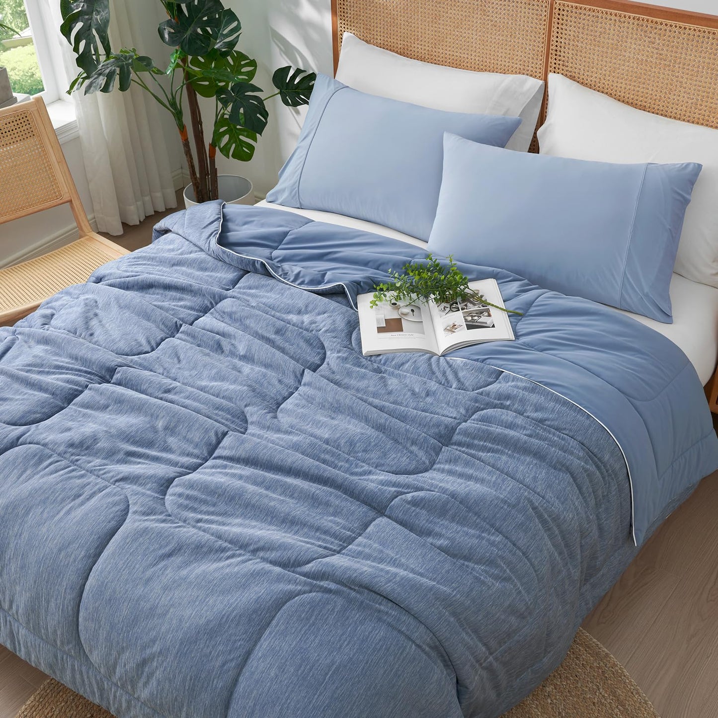 Amélie Home Cooling Comforter Queen Size, Dual-Sided Lightweight Cooling Blanket for Hot Sleepers, Q-Max 0.43 Breathable Cooling Quilt for Night Sweats, 90" x 90", Heather Denim Blue