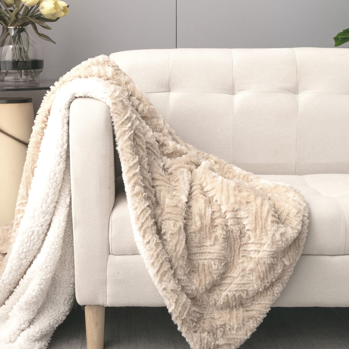 DaDa Bedding Champagne Ivory Faux Fur Throw Blanket - Dreamy Neutral Nude Gold Geometric Embossed Sherpa Backside - Super Soft Warm Cozy Plush Fluffy - 50" x 60"