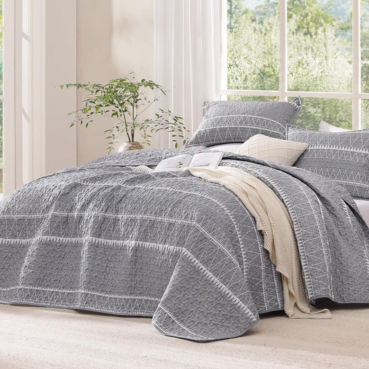 Andency California King Quilt Set Grey, 3 Pieces Boho Lightweight Soft Striped Cal King Bedspread for All Season (112"x104"), Gray Printed Bohemian Polyester Reversible Coverlet Comforter Sets