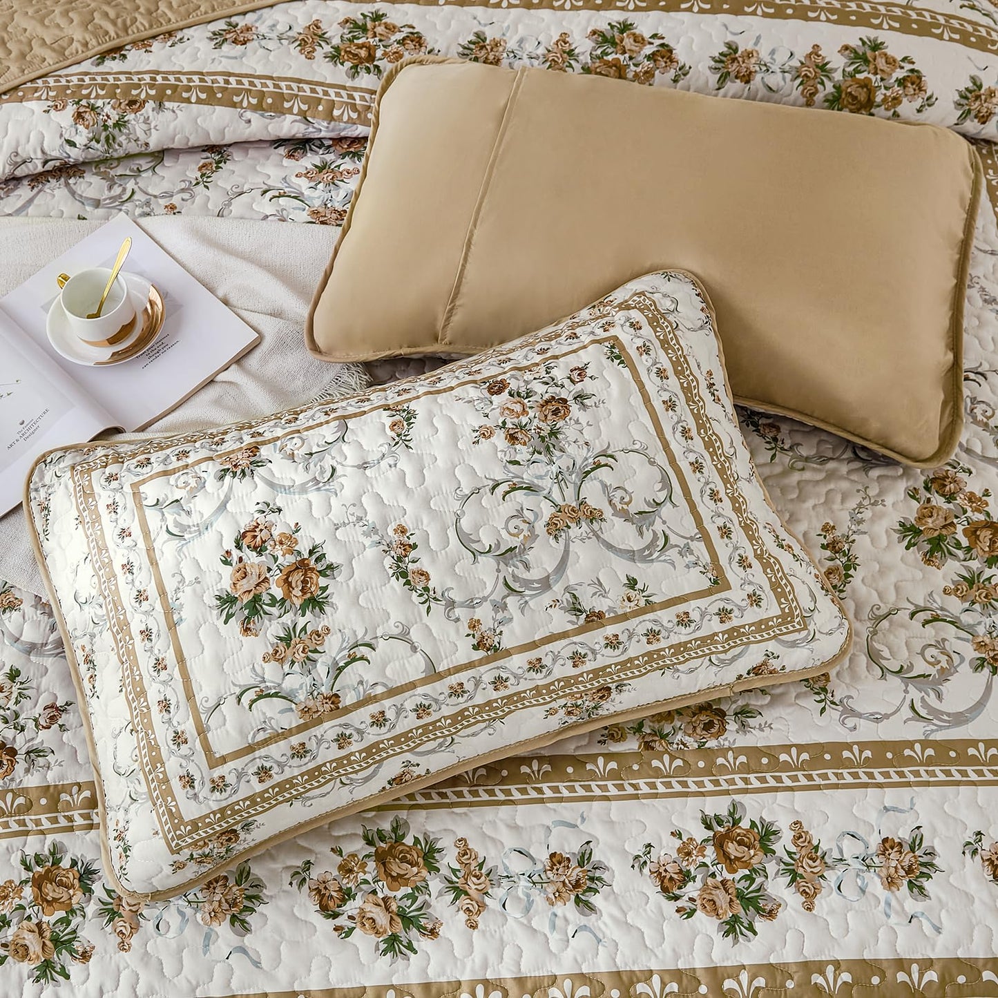 Anibedding Floral Quilt Set King Size, Retro Brown Flower Pattern Quilts Bedspread,Soft Microfiber Lightweight Bed Cover for All Season(King, 104"x90")