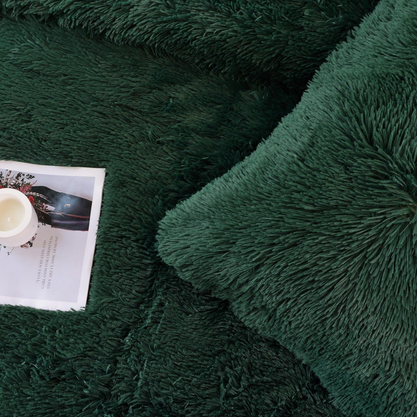 Smoofy Fluffy Queen Comforter Set, Faux Fur Comforter Set Queen Size, Luxury Fuzzy Bedding Set, Soft Shaggy Bed Set for All Season, 3 Pieces - 1 Comforter & 2 Pillowcases, Dark Green