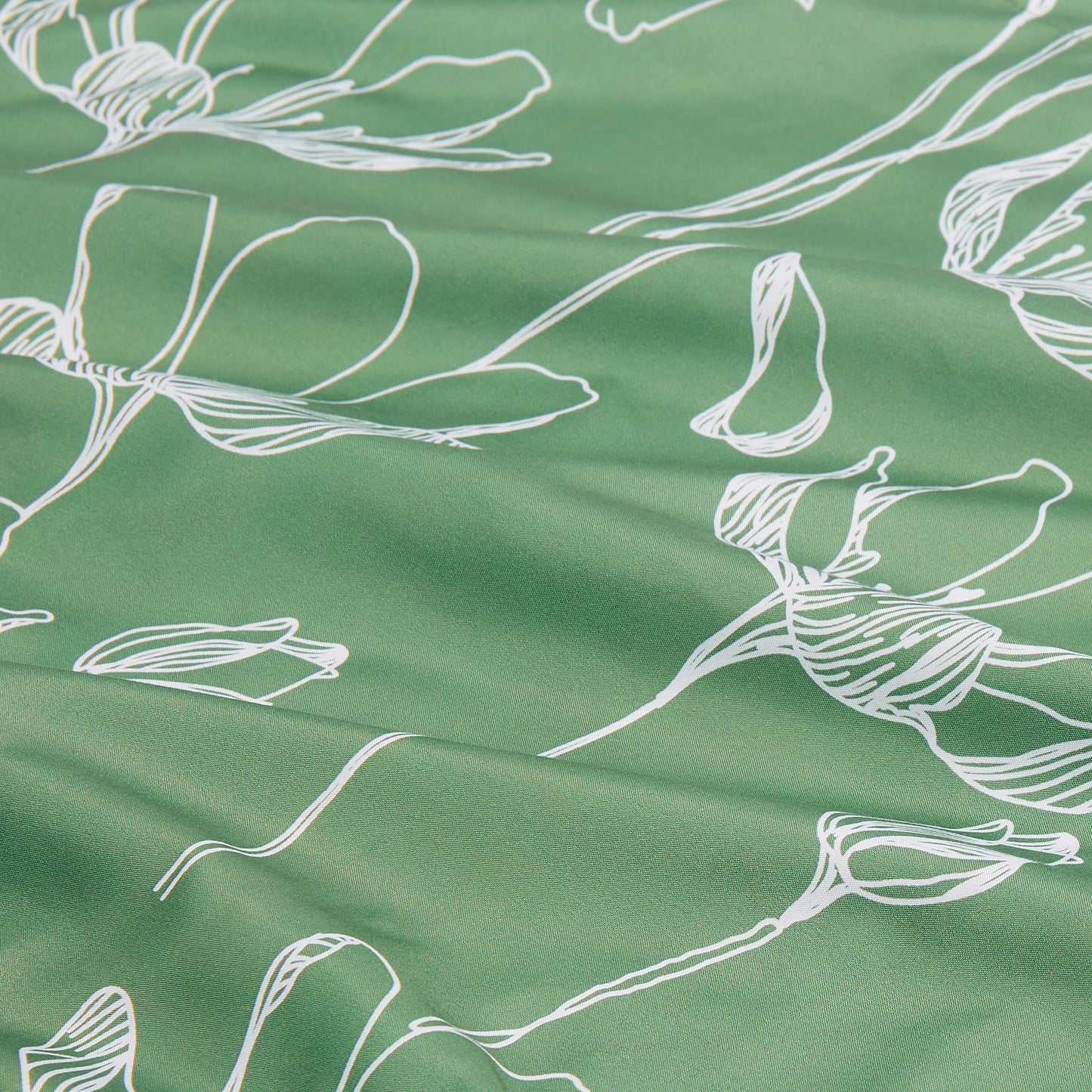 Amazon Basics Lightweight Microfiber Comforter Set, 5-Piece, Bed-in-A-Bag, Twin/Twin XL, Green Floral