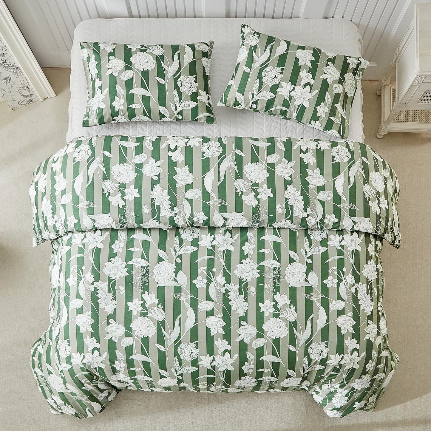 Lekesky Green Floral Duvet Cover King Size, Stripes Comforter Cover King Size Floral Printed Duvet Set, 3 Pieces Soft Microfiber Bedding Set with 8 Zipper Ties (King, 104"x90")