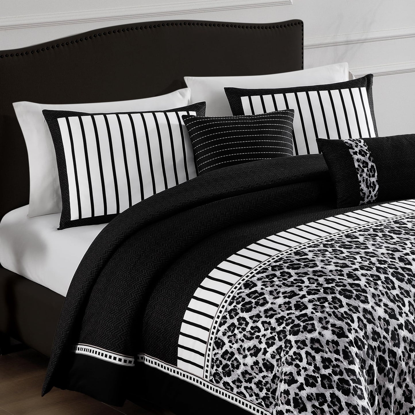 Bebejan Jaguar 5 Piece Reversible Comforter Set, 100% Cotton Sateen, 220 Thread Count, Black Bedding Comforter Set, 1 Comforter, 2 Shams & 2 Pillows (King/Cal King)