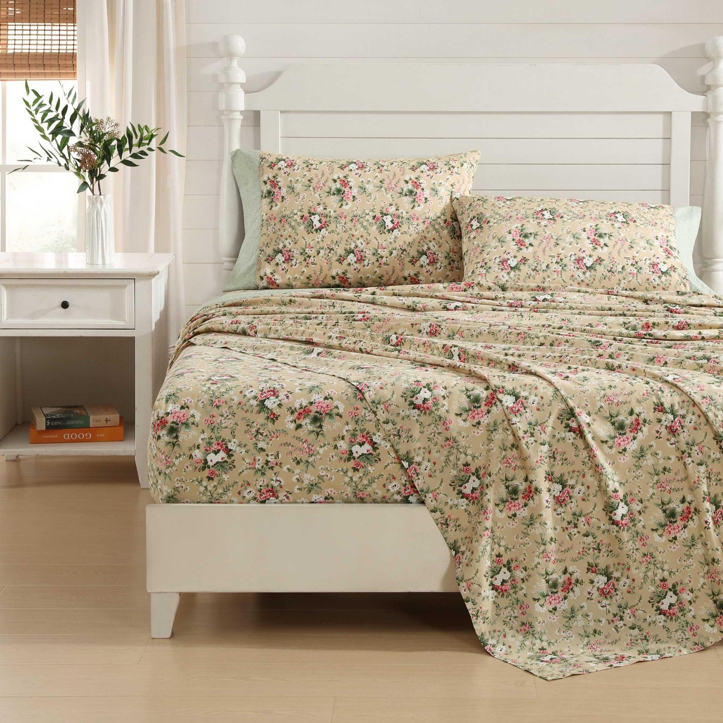 Laura Ashley – Twin Size Sheet Set, Crisp & Lightweight Cotton Percale Bedding with Fitted Sheet and Pillowcase, Floral Room Decor, Deep Pocket, College Dorm Room Essentials (Serene Dream Brown)
