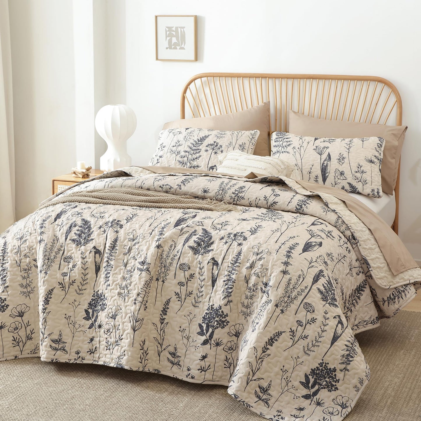 JANZAA Quilts Queen Size Beige Quilt Botanical with Floral Pattern Microfiber Bedspreads Queen Size 3 Pieces Lightweight Comforter Reversible Bedding Set, 1 Quilt 90x90 inches, 2 Pillowcases