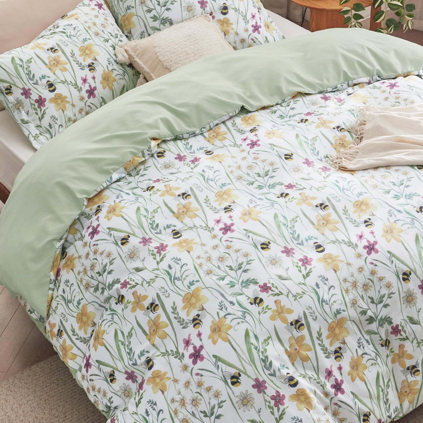 Bedsure Duvet Cover King Size - Reversible Floral Patterned Duvet Cover Set with Zipper Closure, 3 Pieces Green Bedding Set with 8 Corner Ties and 2 Pillow Shams 20"x36"