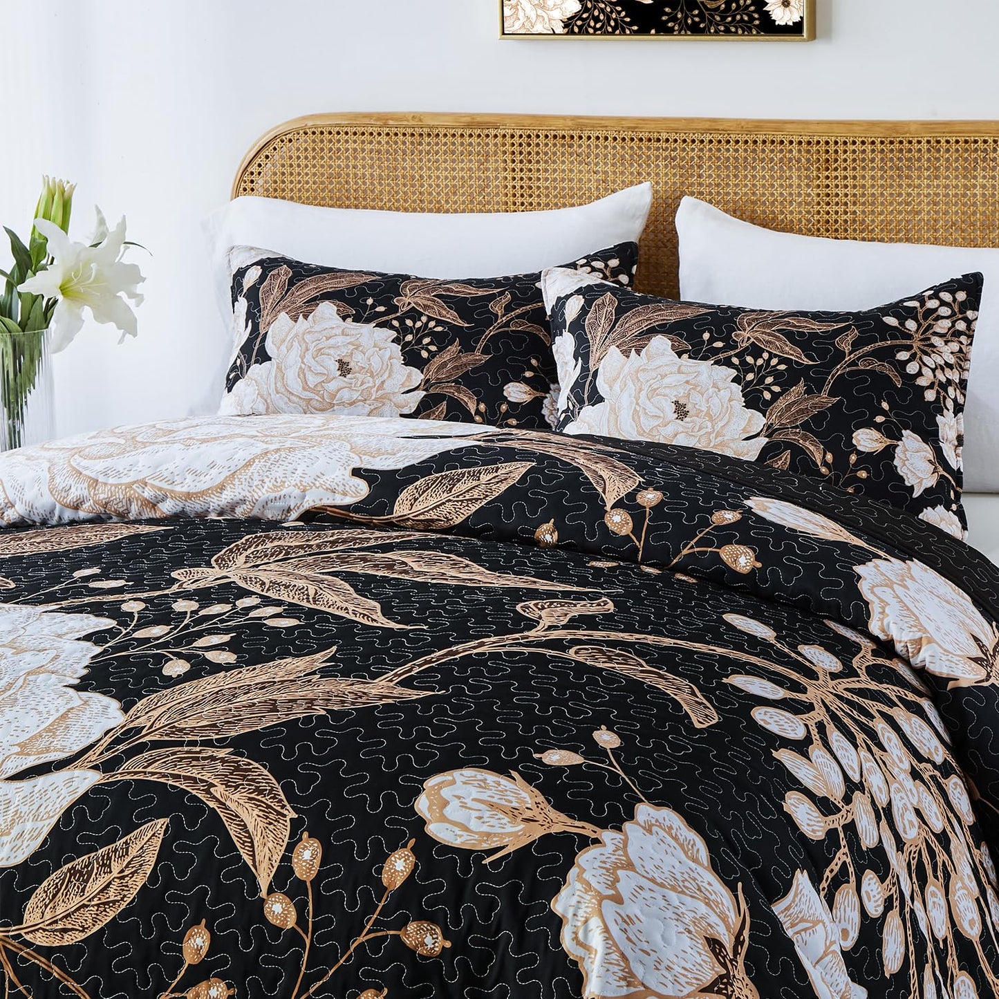 Yogeneg Full Queen Size Quilt Set,White Gold Floral Botanical Pattern Black Bedding Set,3 Piece Lightweight Soft Summer Bedspread Coverlet with 2 PIillow Sham for All Season(Black Floral,90"x96")