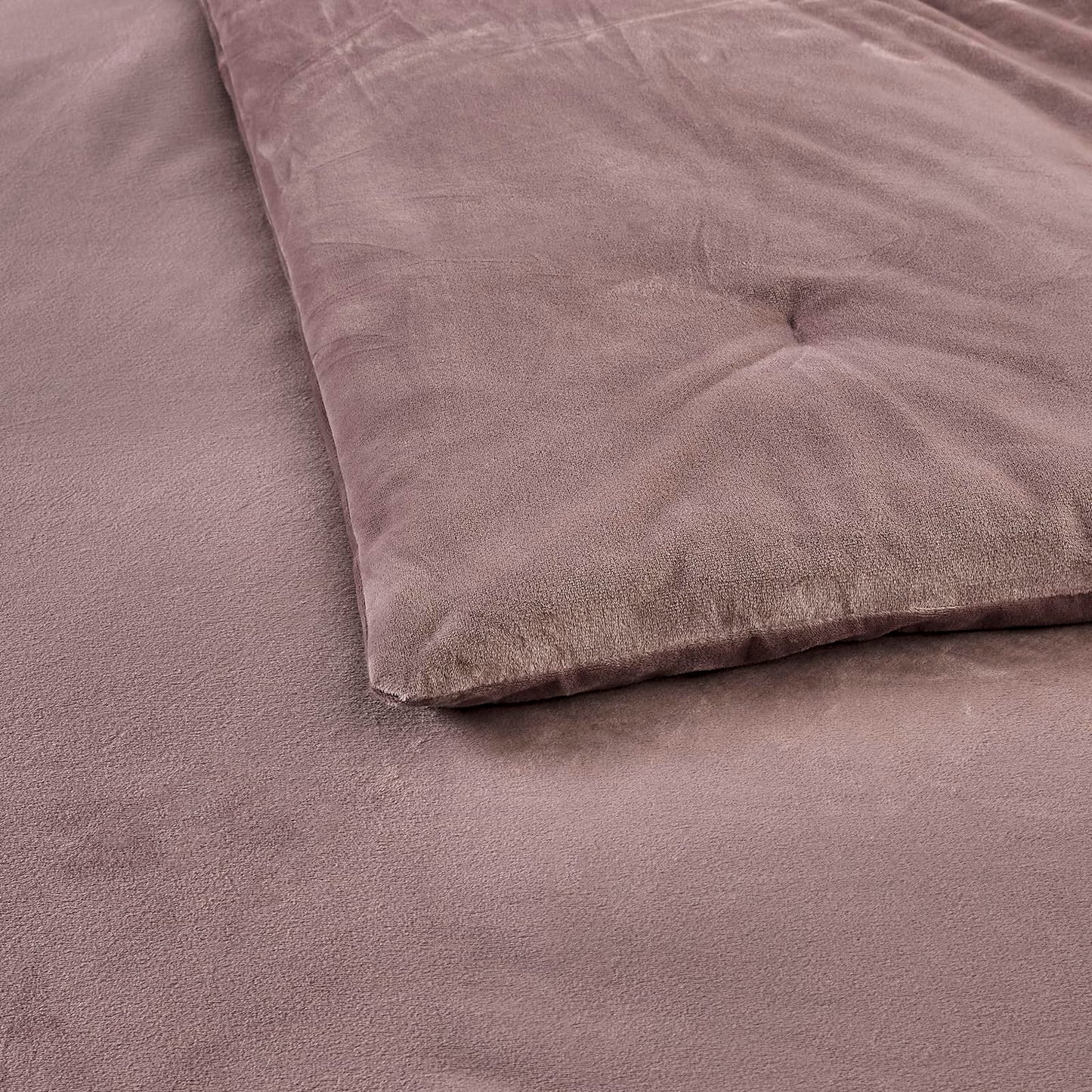 HUMESIIL Poly Plush Comforter Set, Poly Plush Fabric for Both Front and Reverse, with Downalternative Fill, 3 Pieces King 106"x96", Dusty Mauve