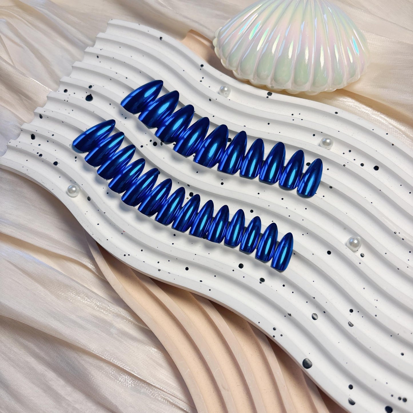 Royal Blue Chrome Press on Nails Medium Almond, KQueenest Mirror Metal Stiletto Fake Acrylic Nails with Bling Design, Dark Color Glue on Nails for Daily Party Wear, False Nails Press ons in24 PCS