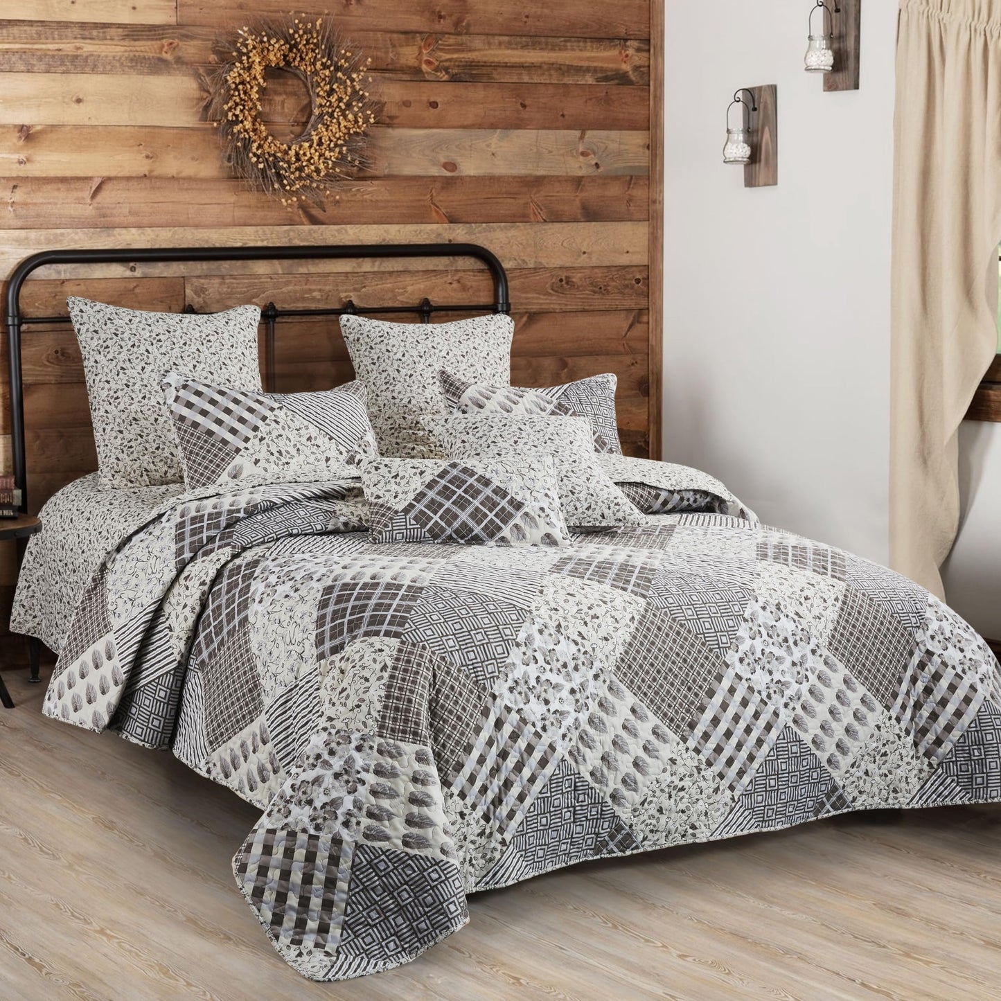 Virah Bella Quilt Bedding Set in Full/Queen Phyllis Dobbs Charming Grays Printed Lightweight Reversible Quilt with 2 Matching Pillow Shams - Cozy & Beautiful Contemporary-Themed Bedding