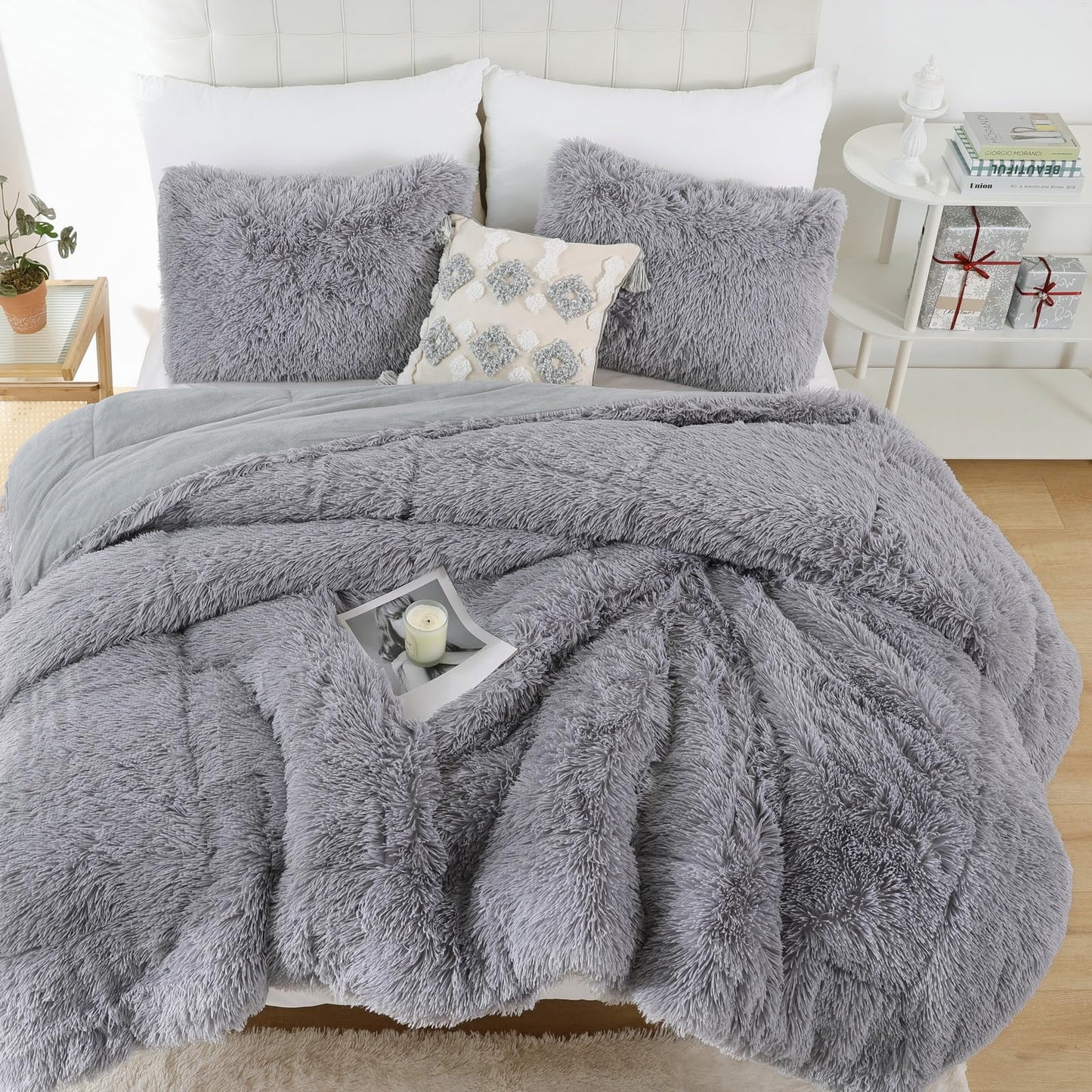 Smoofy Fluffy Queen Comforter Set, Faux Fur Comforter Set Queen Size, Luxury Fuzzy Bedding Set, Soft Shaggy Bed Set for All Season, 3 Pieces - 1 Comforter & 2 Pillowcases, Grey