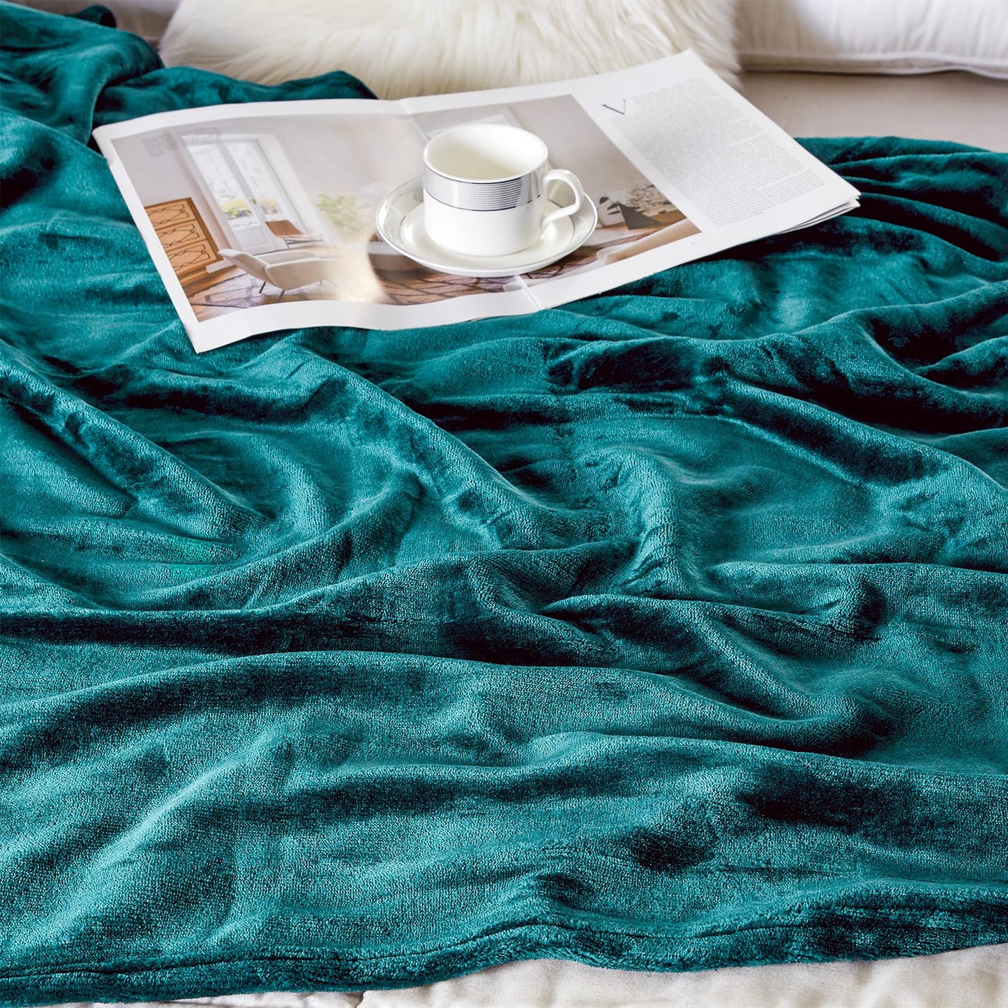 BOURINA Fleece Blanket Flannel Throw Blanket (Teal,Throw Size) Lightweight Cozy Microfiber Blanket for Sofa, Couch, Bed, Camping, Travel, 50x60 inches
