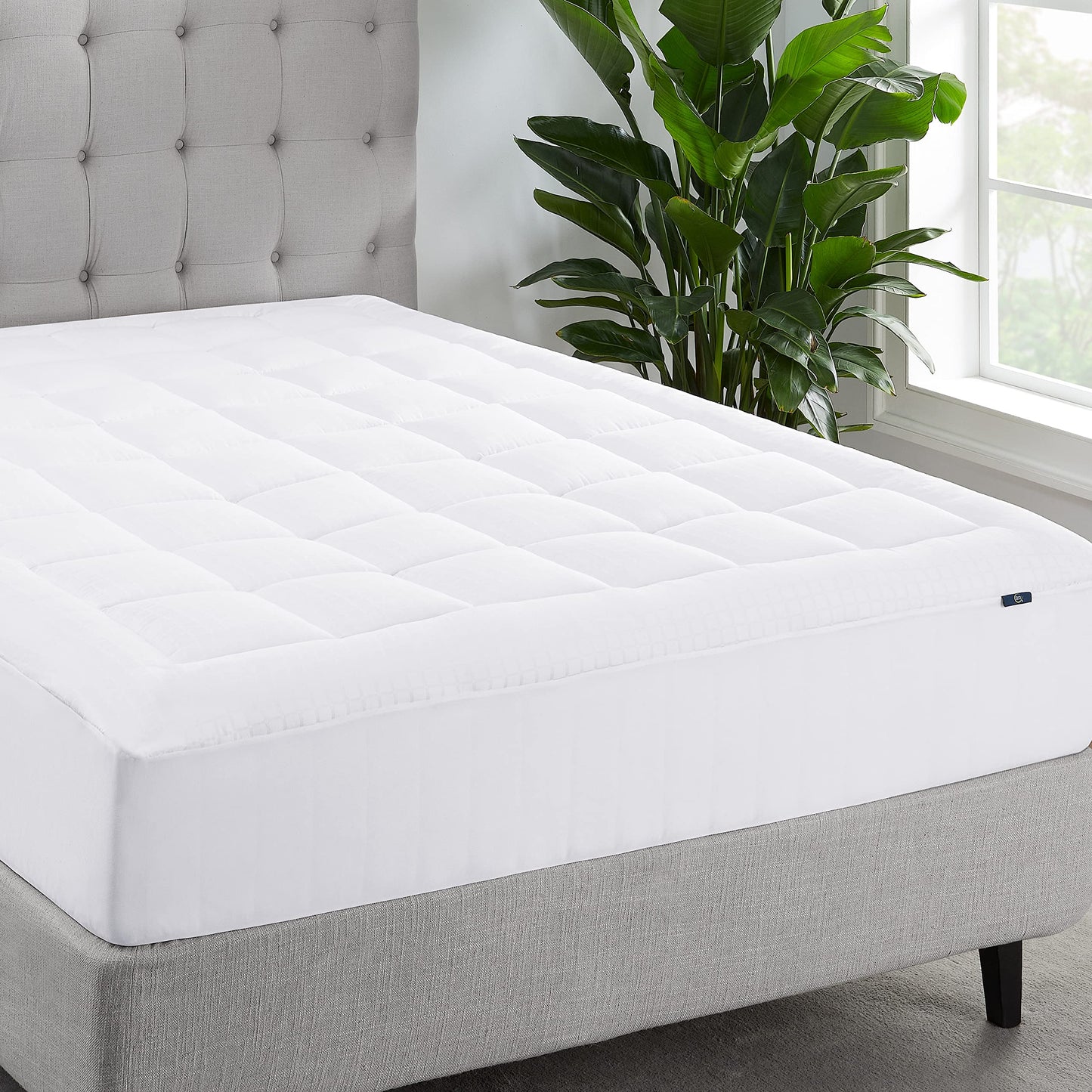 Serta ComfortSure Mattress Cover, Fitted Pillow Top Mattress Pad, Super Soft and Breathable Quilted Cotton Protector with 18" Elastic Deep Pockets for Secure Fit, Full, White