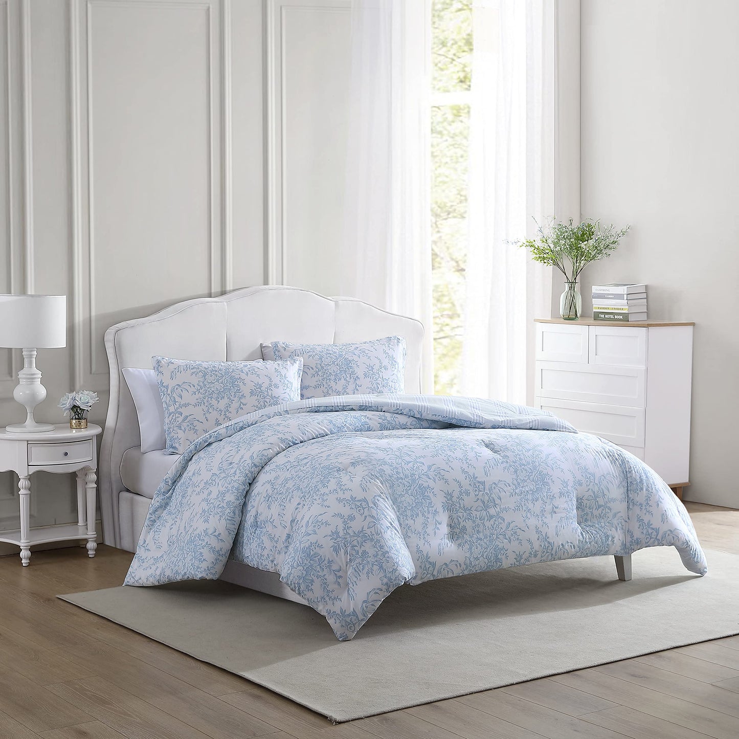 Laura Ashley – Queen Comforter Set, Soft Bedding with Matching Shams, Reversible Floral Room Decor, College Dorm Room Essentials (Bedford Blue)