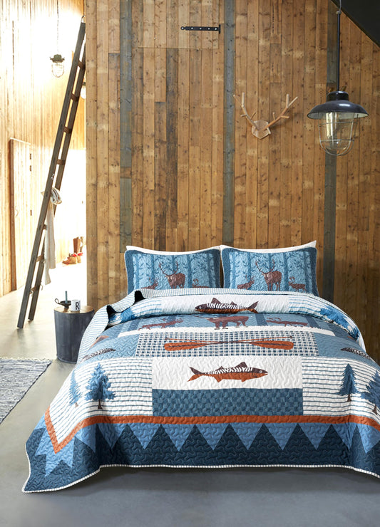 Soul & Lane True North Fish Quilt Set - Queen Size with 2 Shams, Rustic Cabin Bedding with Wildlife and Outdoor Nature Theme, Lodge Quilted Bedspread with Moose and Duck for Lake House & Hunting Decor