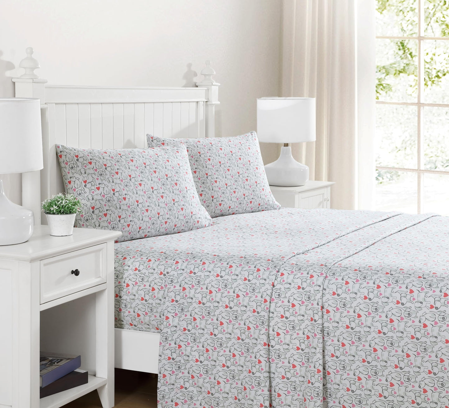 Beatrice Home Fashions Printed Microfiber Sheet Set, Soft Comfortable Easy Care, Includes 1 Fitted Sheet with 12" Deep Pockets, 1 Flat Sheet, Pillowcase, Full, Hearts & Hounds