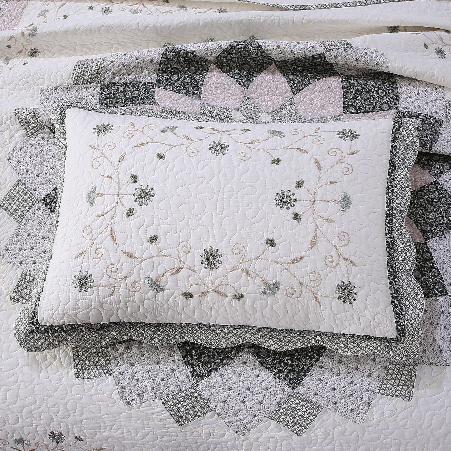 ROOMLIFE Quilt Set Queen Size 3D Floral Embroidery Pattern 3-Piece Cotton Reversible Quilted Embroidered Decorative Bedspreads Coverlet Bedding Set, Lightweight &Soft, All Season(90" X 94") Black