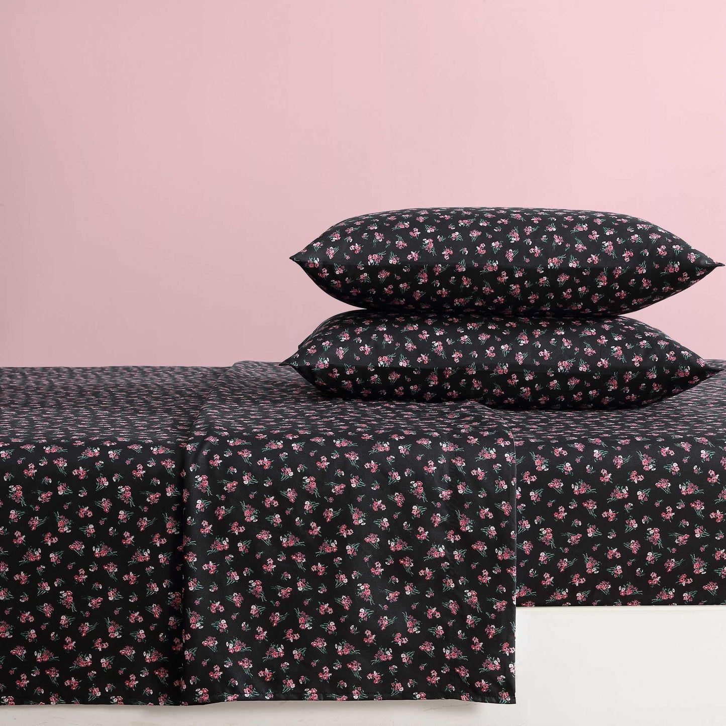 Betsey Johnson - Full Bed Sheets, Soft & Lightweight Bedding, Fade & Wrinkle Resistant (Bouquet Ditsy Black, Full)