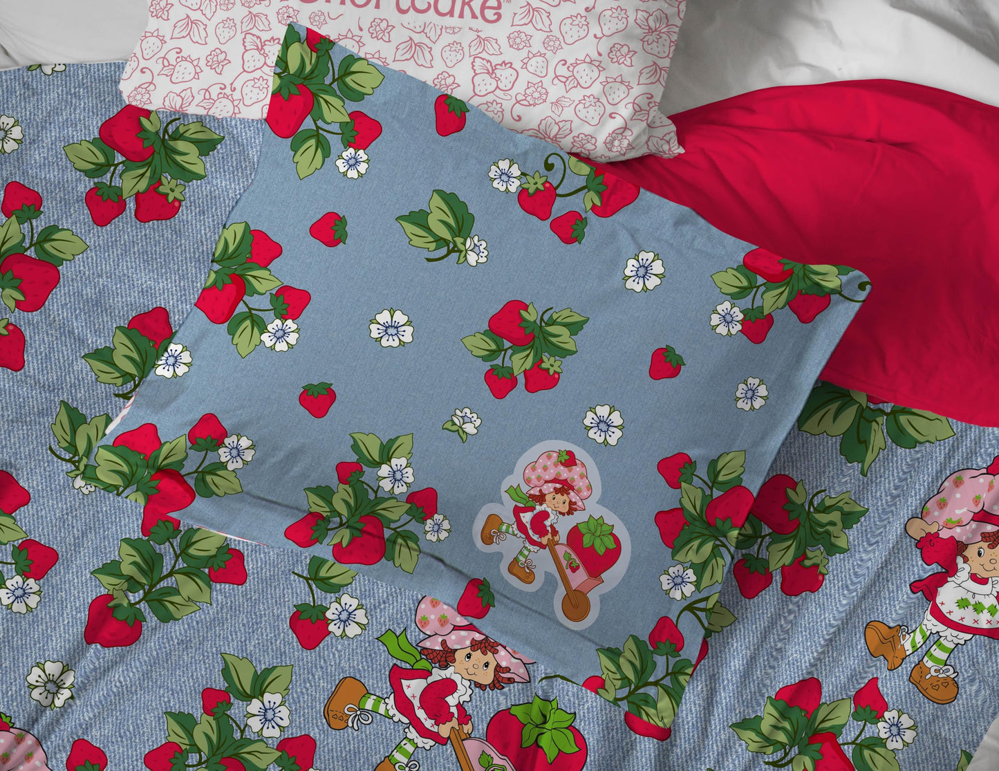 Jay Franco Kids Comforter Set Includes Sheets and Pillow Covers - Soft and Cozy Bed Set for Stylish Room Decor, Blue - Strawberry Shortcake. 5 Piece Twin Size Bedding