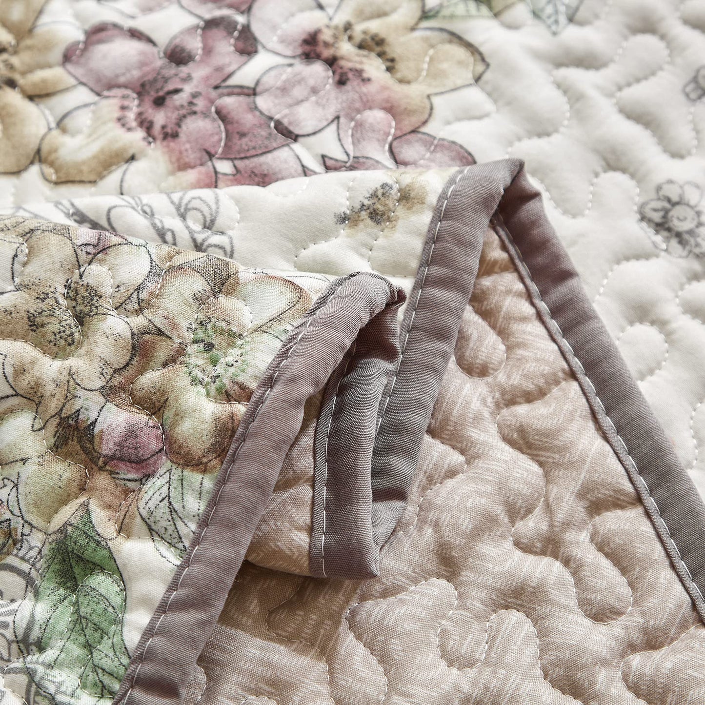 Flysheep 2 Pieces Quilt Set Twin Size, Beige Floral Reversible Bedspread Coverlet Set, Soft Microfiber Lightweight Bed Cover for Kids (68" x 86", 1 Quilt+ 1 Pillow Sham)