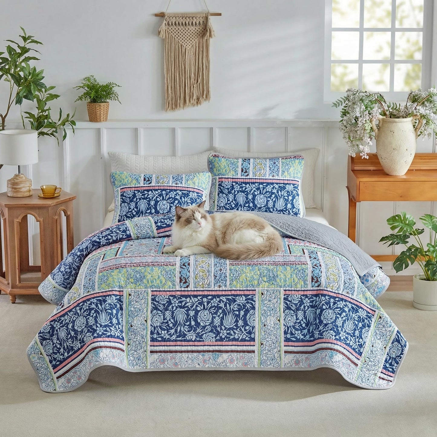 Andreannie Boho Style Quilts King Size Bedding Set Quilted Bedspread Blue Bohemian Blue Floral Soft and Lightweight Bedspread for All Season, Bedding Coverlet with 2 Matching Pillow Shams (3 Pieces)