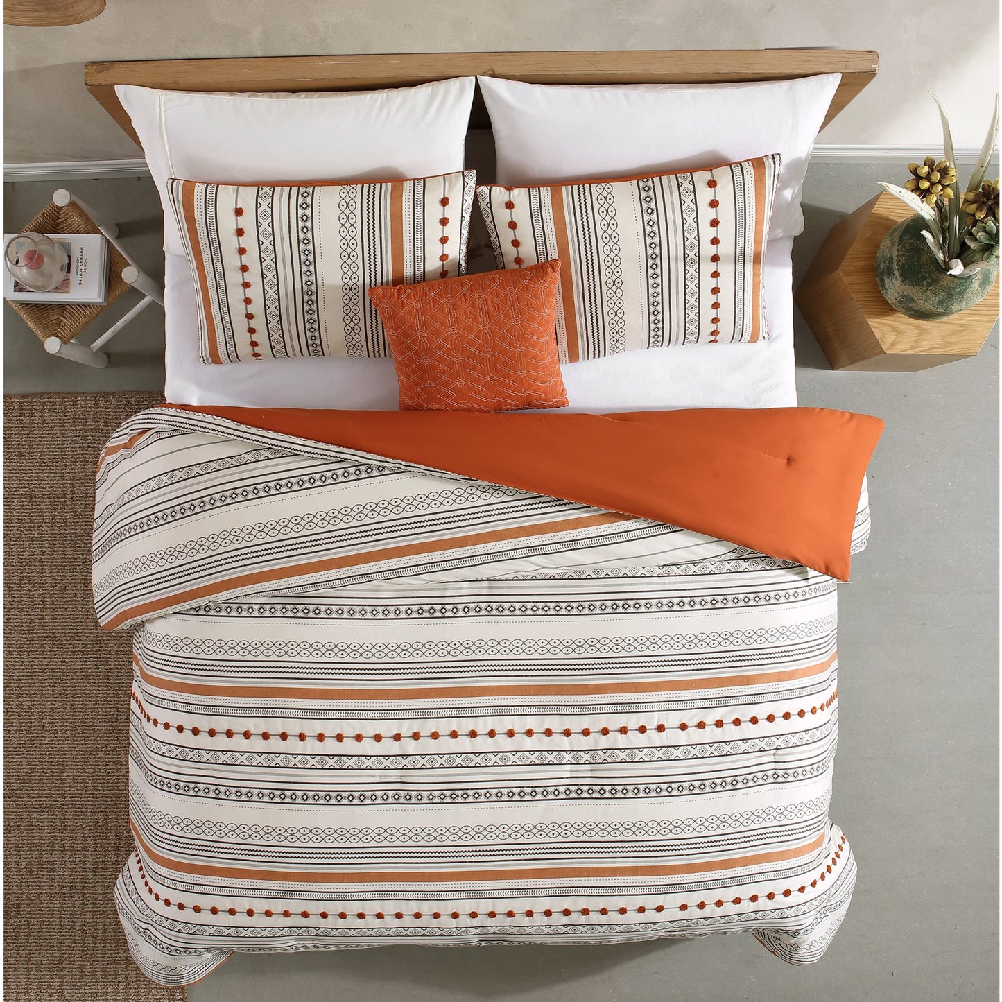 Modern Threads - Layne Collection 4-Piece Comforter Set - Reversible Elegant Bed Set - Includes Comforter, Shams, & Decorative Pillows - Luxurious Bedding King