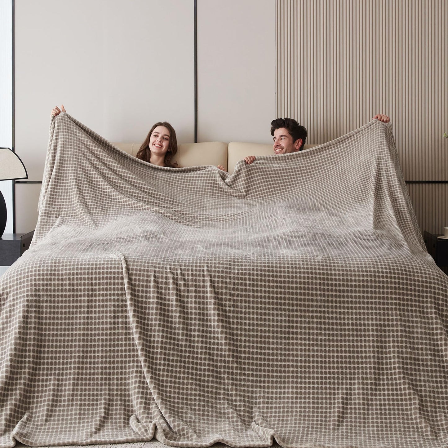 Oversized King Fleece Blanket 120x138 Inches, Seamless Soft Cozy 3D Jacquard Flannel Blanket 10'x11.5' Extra Large for Bed, Sofa, Travel & Camping, California King Throw, Taupe - Oval Pattern