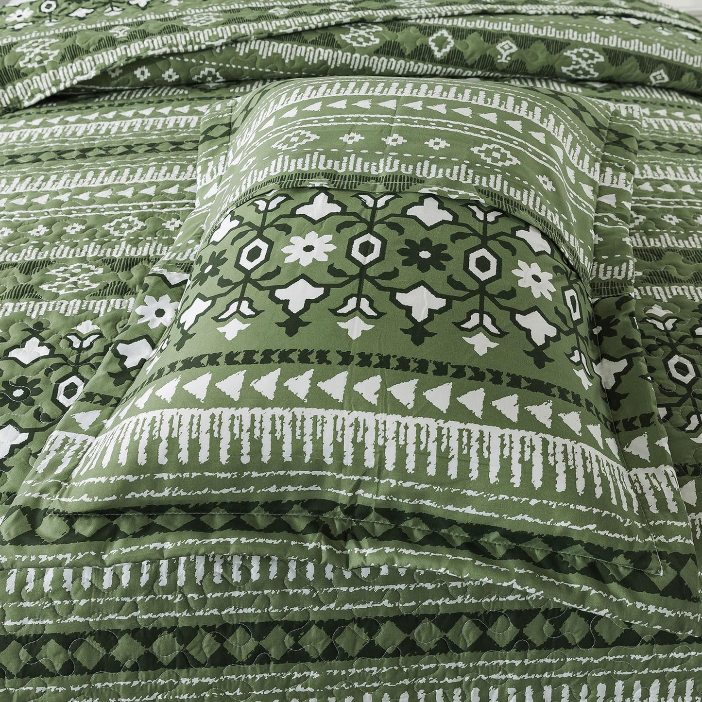BEDIFANY Green Queen Comforter Set 3 Pieces, Boho Microfiber Queen Size Quilts for Bed, Lightweight Quilted Bedspread for All Season, Olive Green
