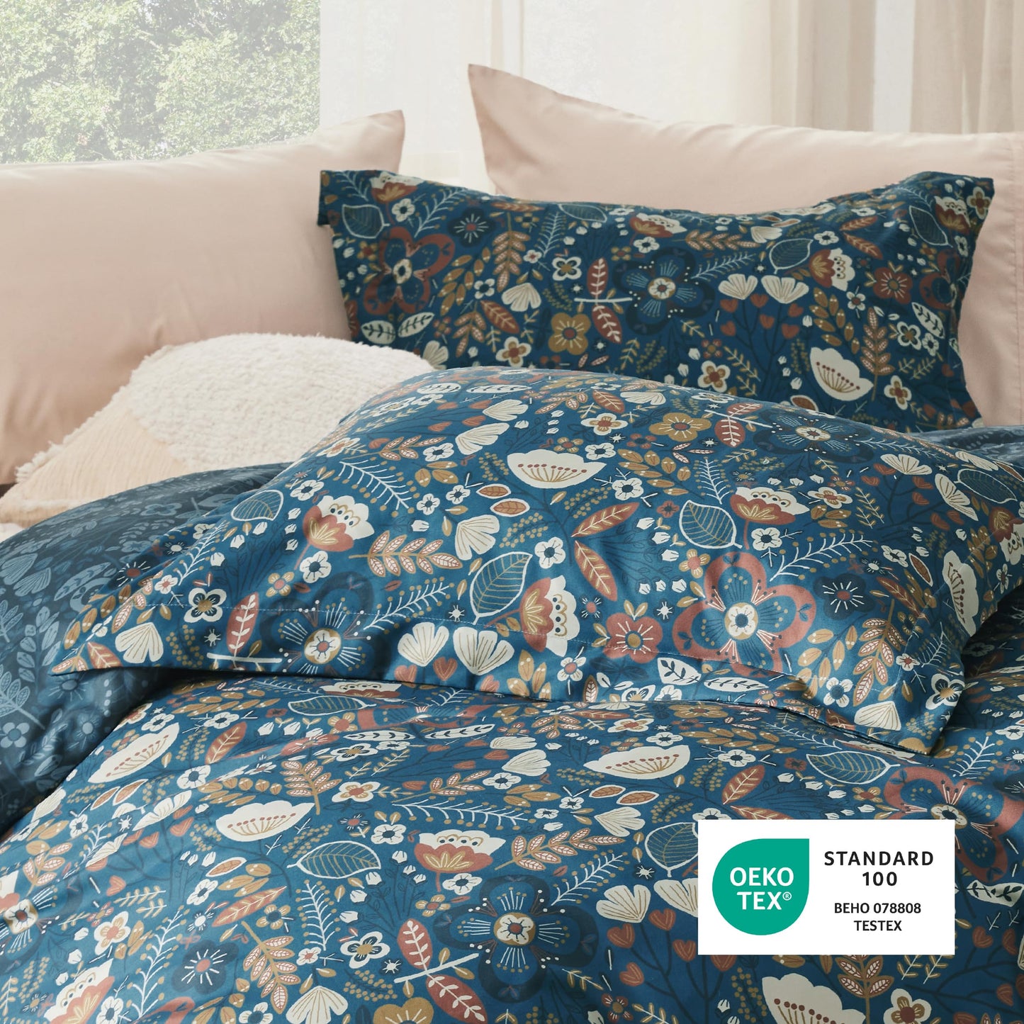 Bedsure Duvet Cover King Size - Reversible Floral Duvet Cover Set with Zipper Closure, 3 Pieces Navy Blue Bedding Set with 8 Corner Ties and 2 Pillow Shams 20"x36"