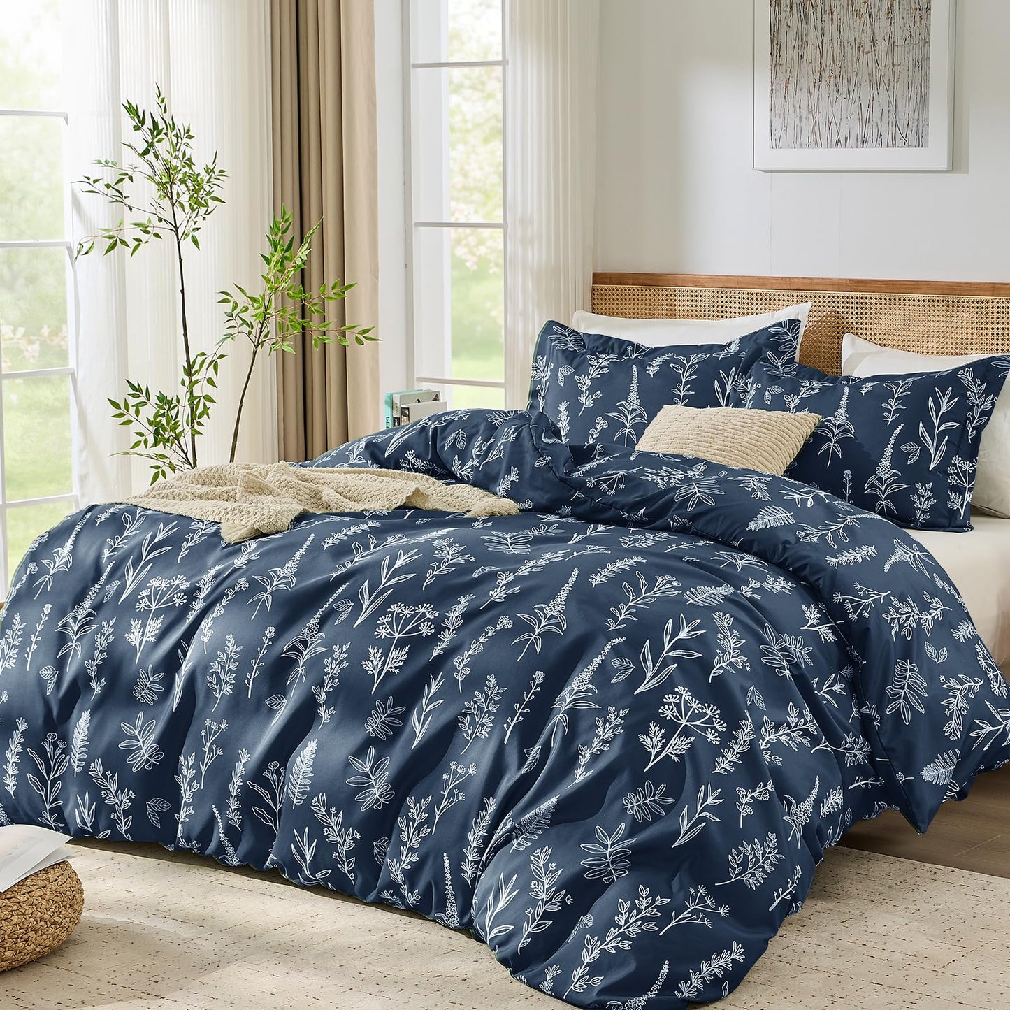 MUXHOMO Duvet Cover Queen Size, Reversible Floral Navy Duvet Cover Set with Zipper Closure, 3 Pieces Botanical Patterns Soft Microfiber Bedding Set with 4 Ties (90"x90", 2 Pillow Cases)