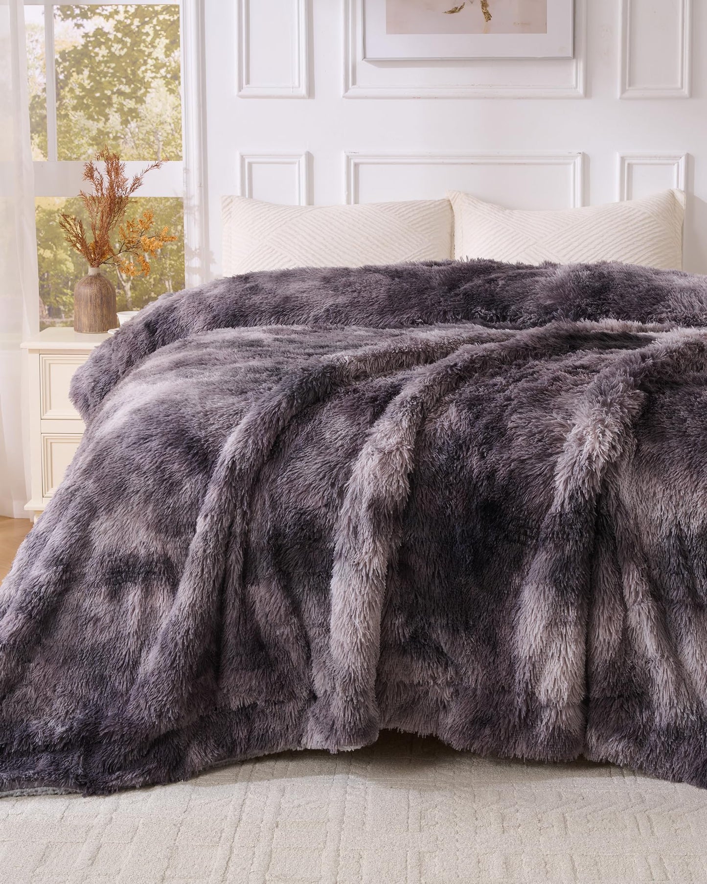 UINIU Super Soft Fluffy Faux Fur Sherpa Fleece Blankets Queen Size for Bed, Bedroom Decor Winter Big Blankets Thick Warm, Fuzzy Plush Heavy Bedding Cozy Gifts for Women Men Mom Dad, 90" x 90"