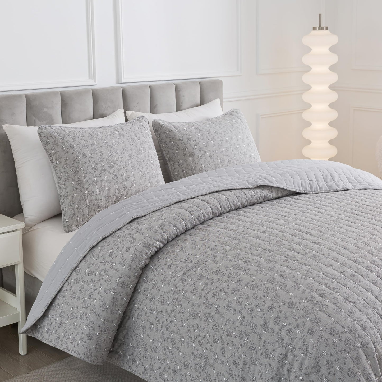 Soul & Lane - Gray Cotton Quilt Set, Floral Bedding, King with 2 Shams