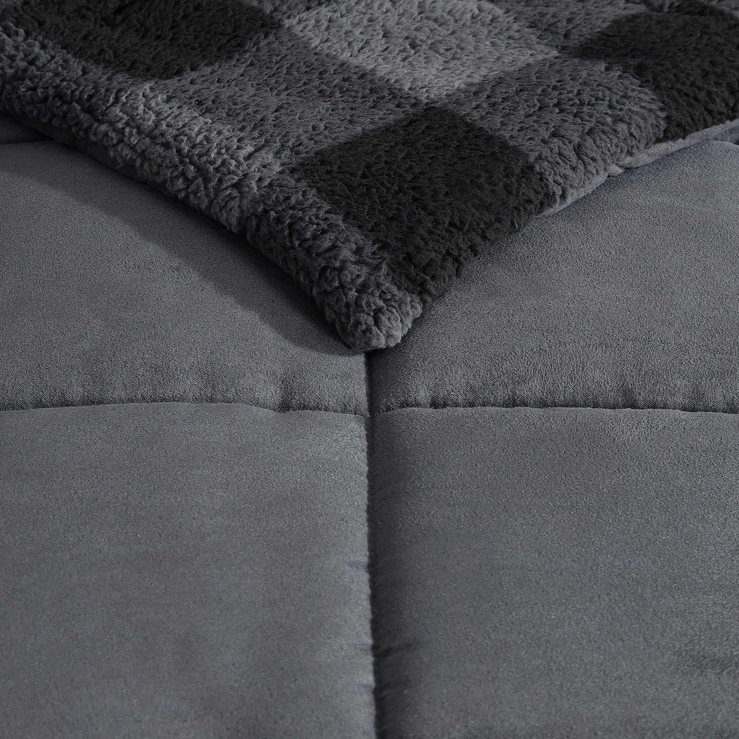 Eddie Bauer - Queen Comforter Set, Microsuede Bedding with Soft Plush Faux Shearling Reverse, 3 Piece Bed Set with Matching Pillowcases (Cabin Plaid Grey)