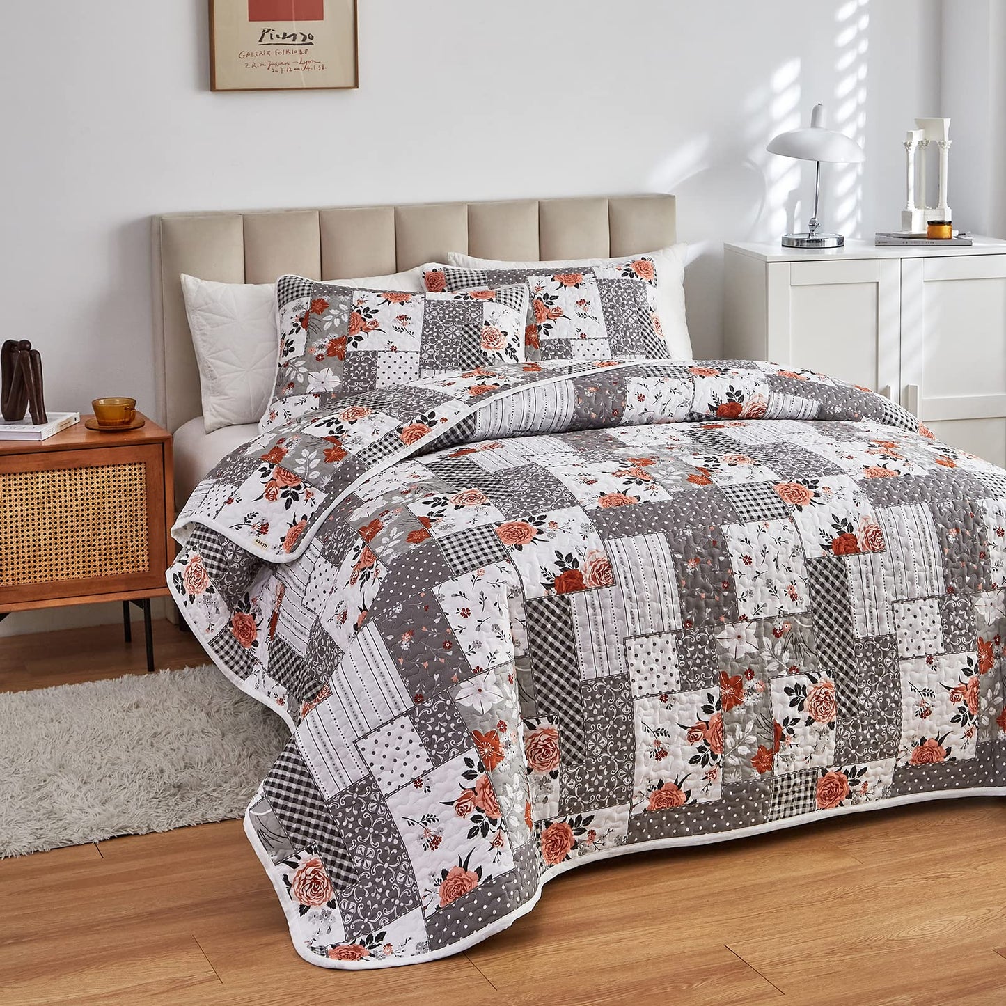 Patchwork Quilt Set Full/Queen Size, 3 Pieces Grey Floral Plaid Summer Bedspread Coverlet Set, Soft Microfiber Reversible Lightweight Bed Cover for All Season (90" x 90", 1 Quilt+ 2 Pillow Shams)