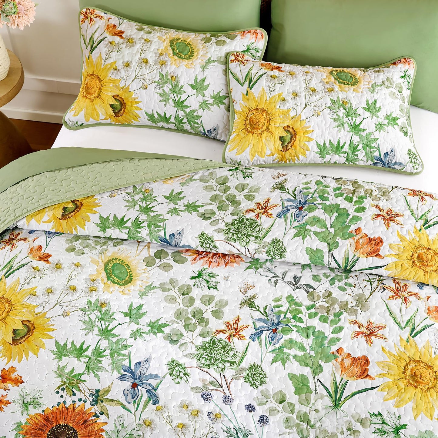 Yiran Floral King Quilt Bedding Set, Sage Green Sunflower Colorful Bedspreads, 3 Pieces Summer Soft Lightweight Coverlet with 2 Pillow Shams for All Season 106x90 Inch