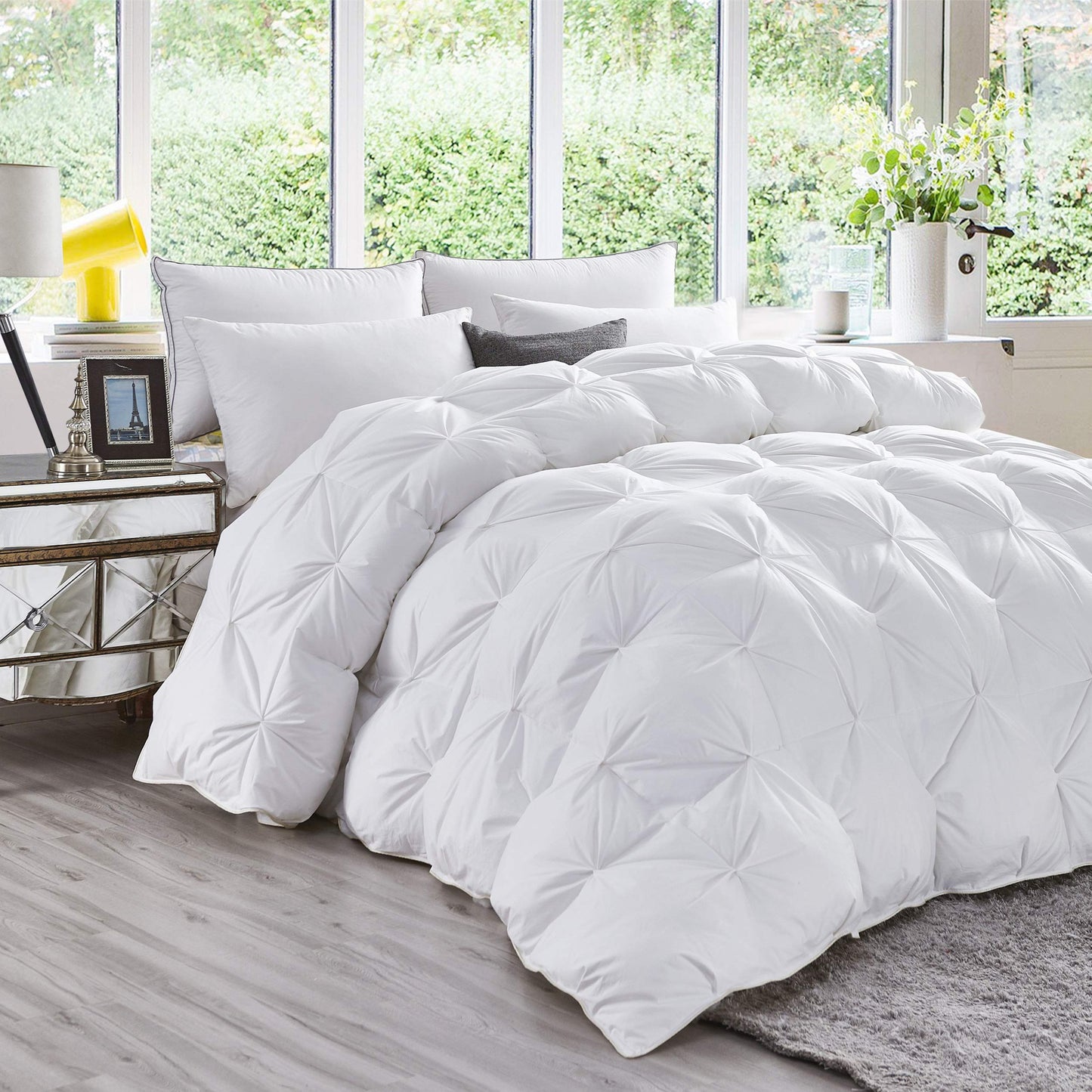 Luxurious All-Season Goose Down Feather Fiber Comforter Queen Size Duvet Insert, Exquisite Pinch Pleat Design, Premium Baffle Box, 100% Egyptian Cotton Cover, 55 oz. Fill Weight, White